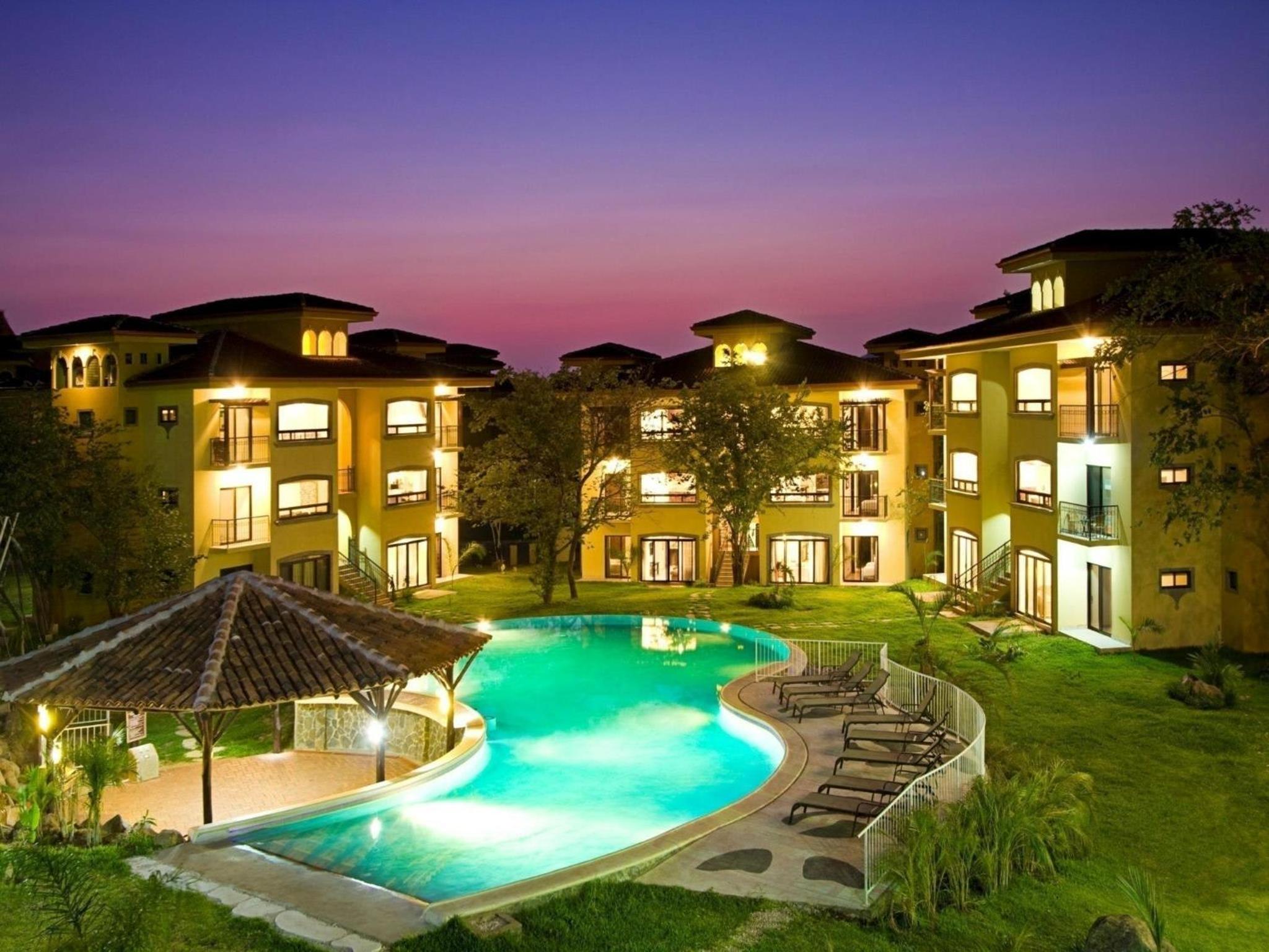 The Oaks Tamarindo Pool Front Condominiums fast wifi