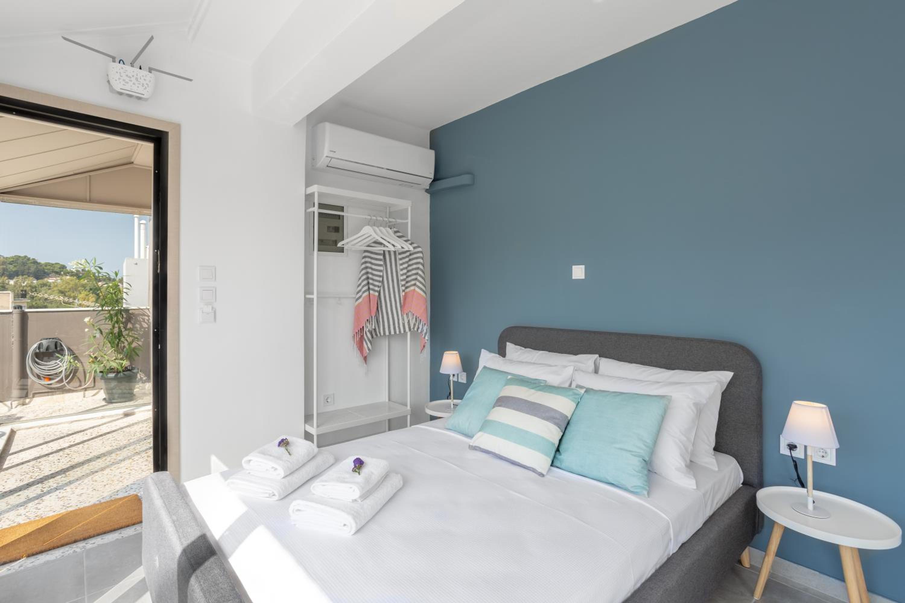 Downtown Boutique Apartments Acropolis View