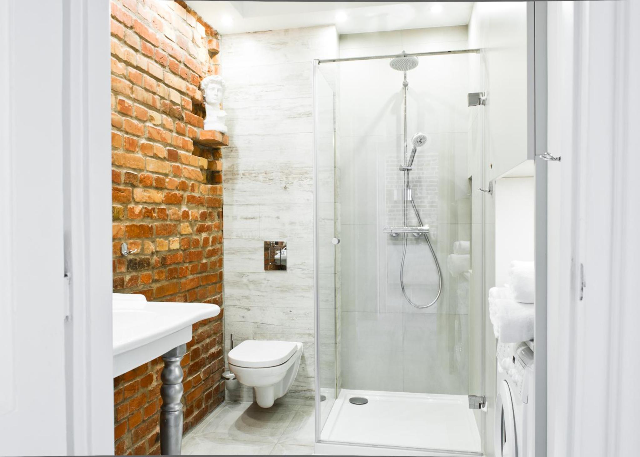 Red Brick Old Town Apartment view 3