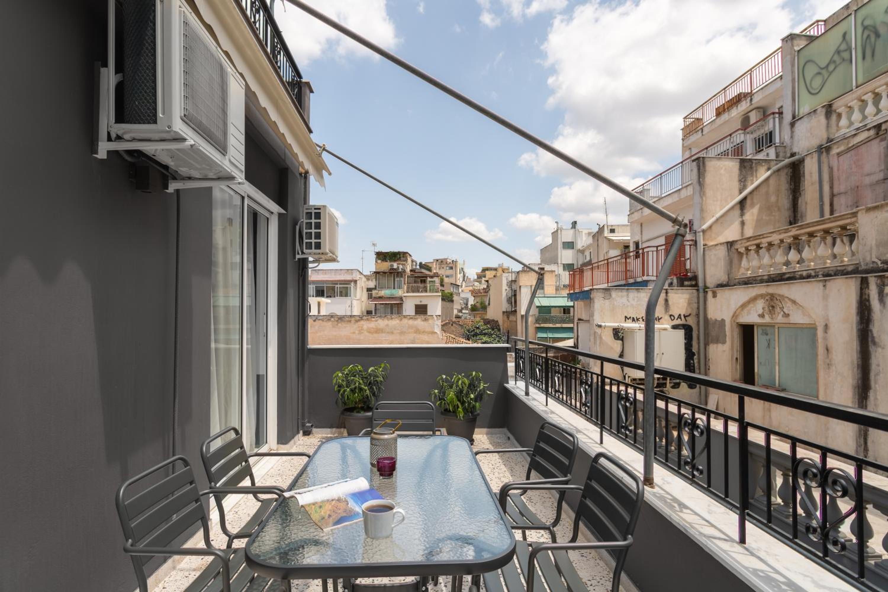 Downtown Boutique Apartments Acropolis View