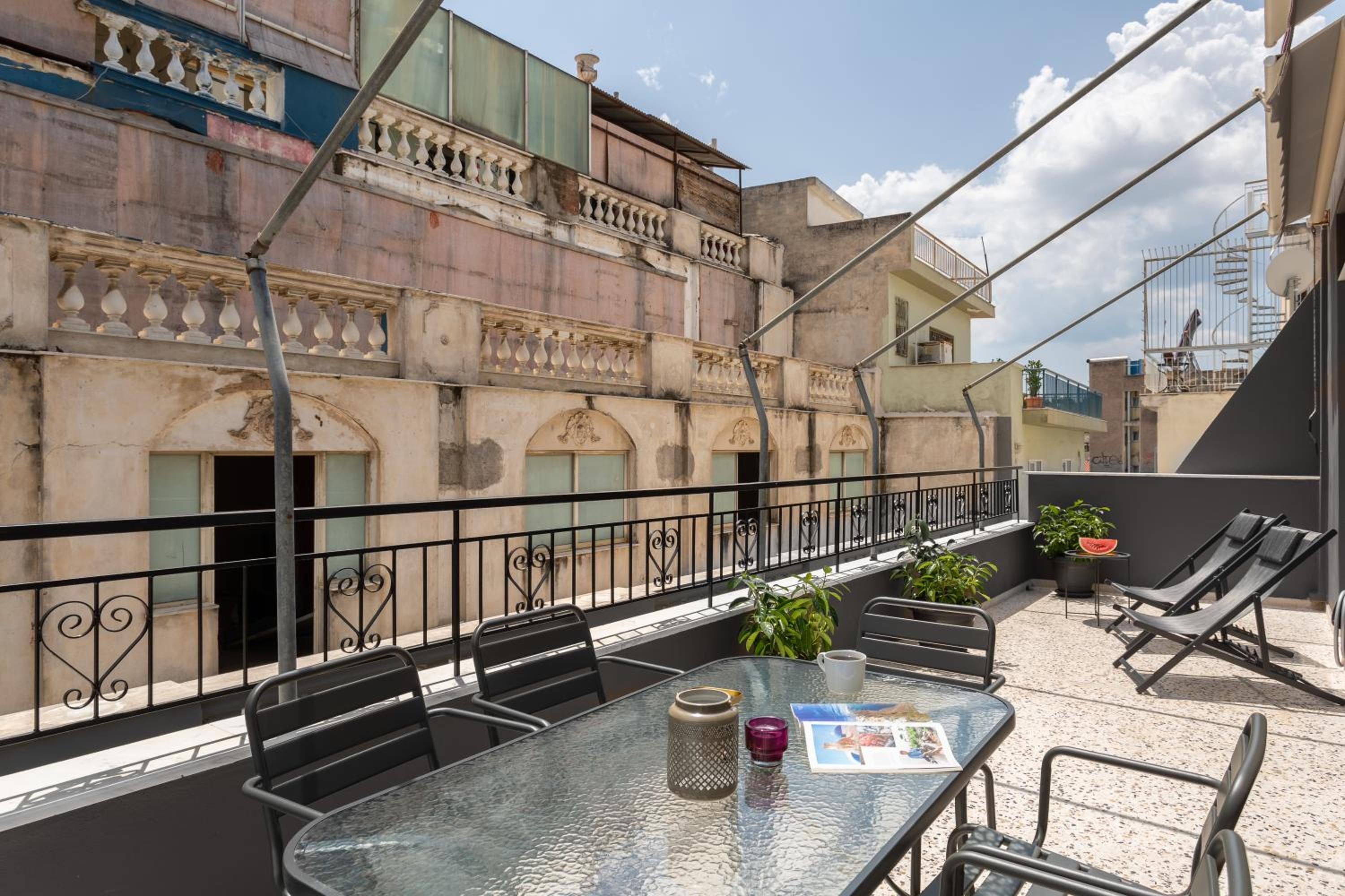 Downtown Boutique Apartments Acropolis View