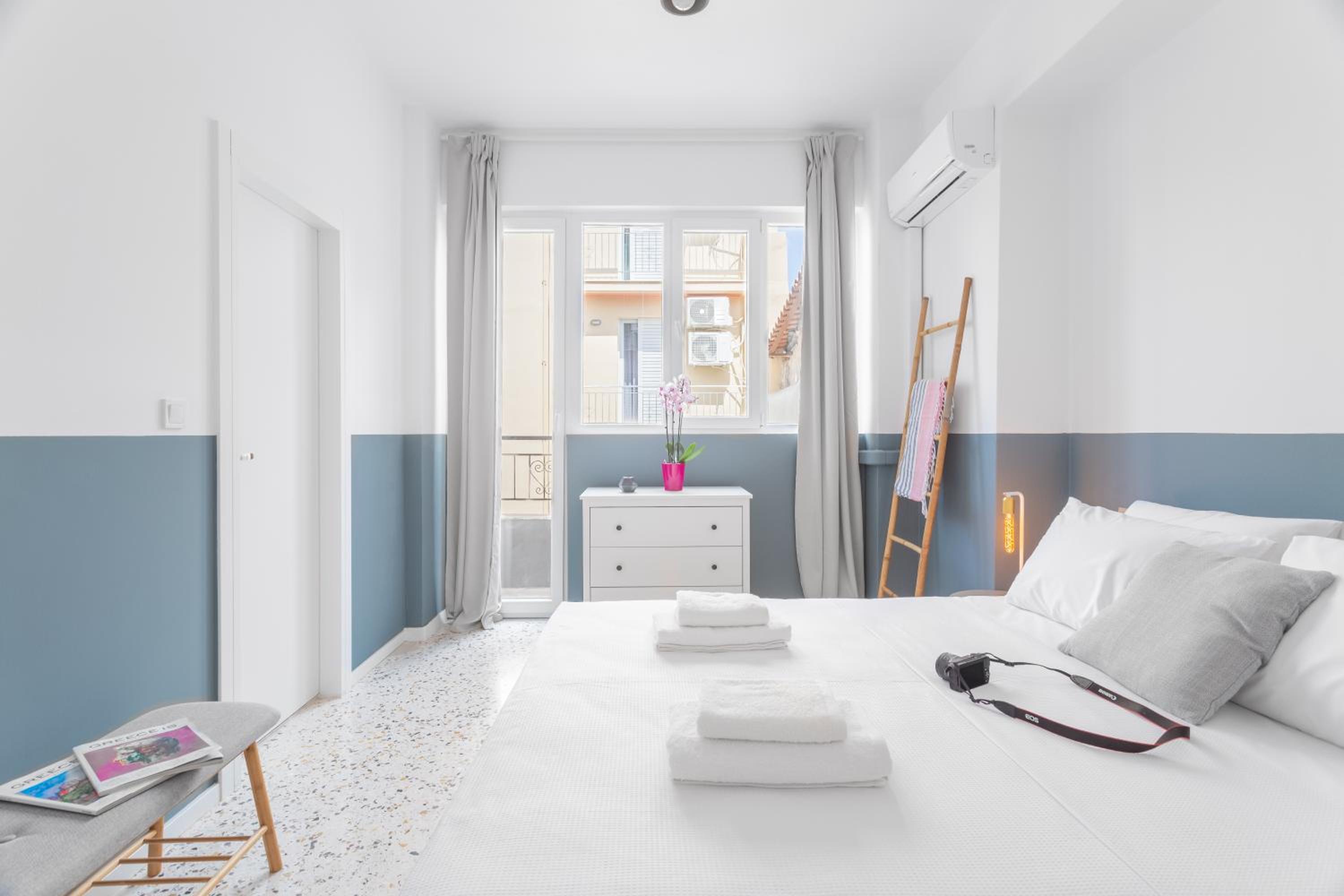 Downtown Boutique Apartments Acropolis View