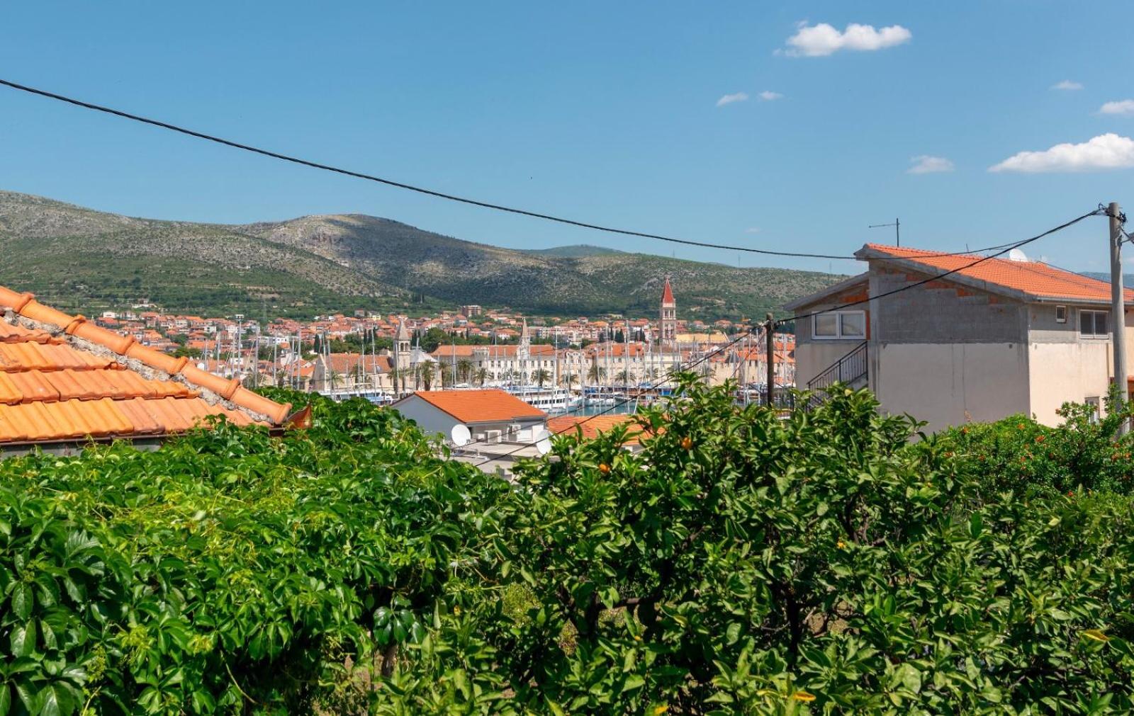 Apartman Karmen view 4
