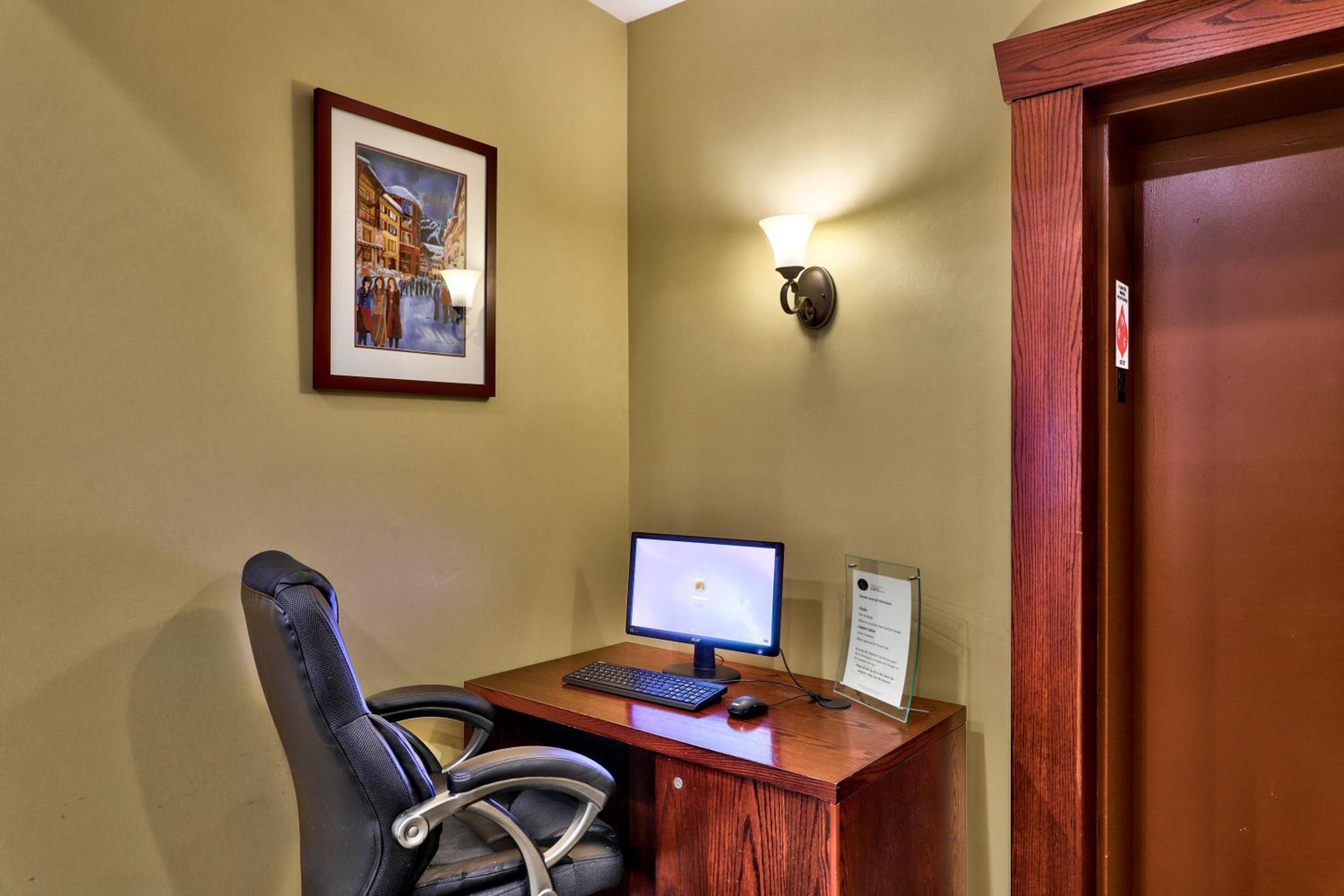 Sun Peaks Vacations - Sun Peaks Lodge - Property Image 8