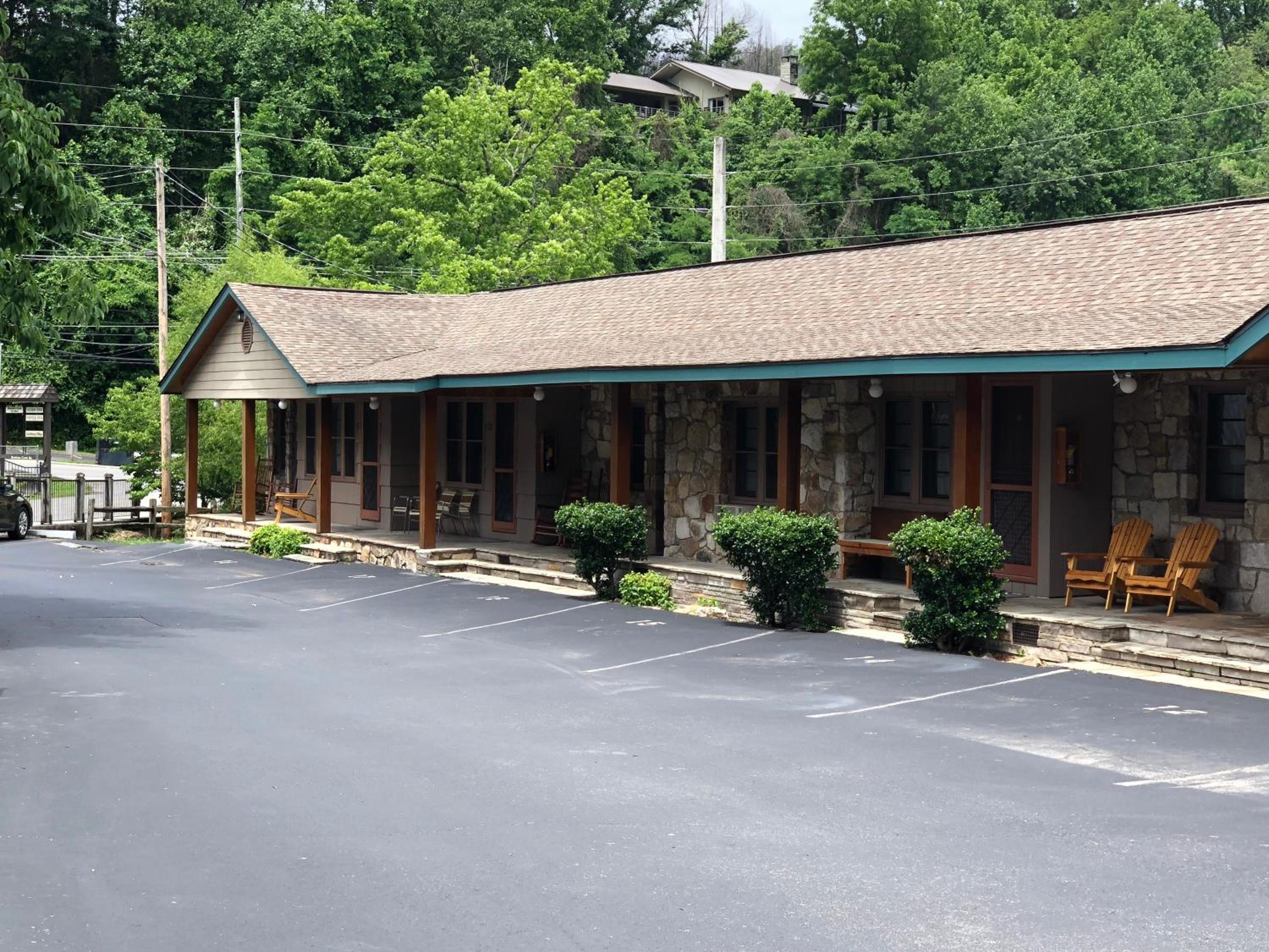 Marshall's Creek Rest Motel