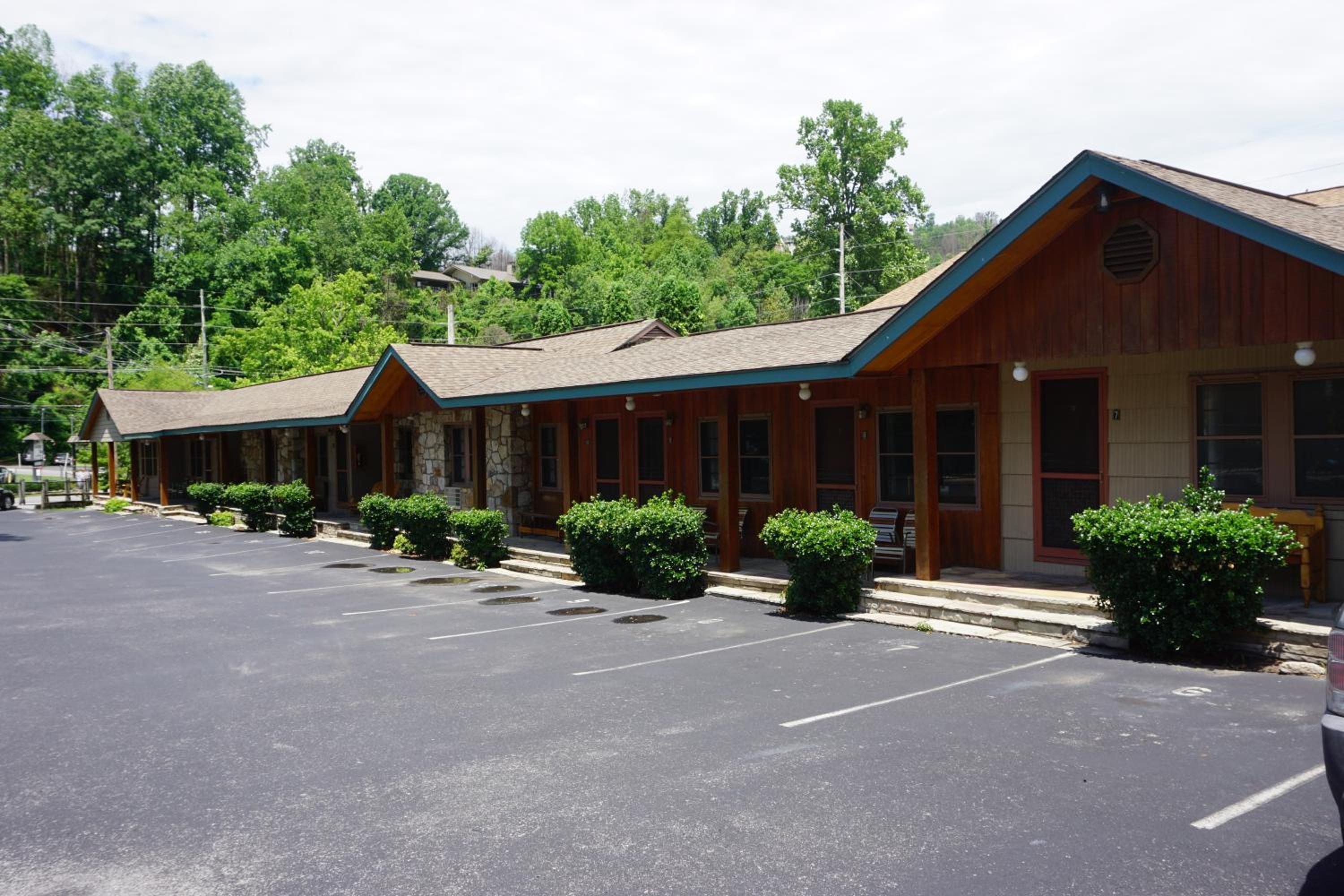 Marshall's Creek Rest Motel