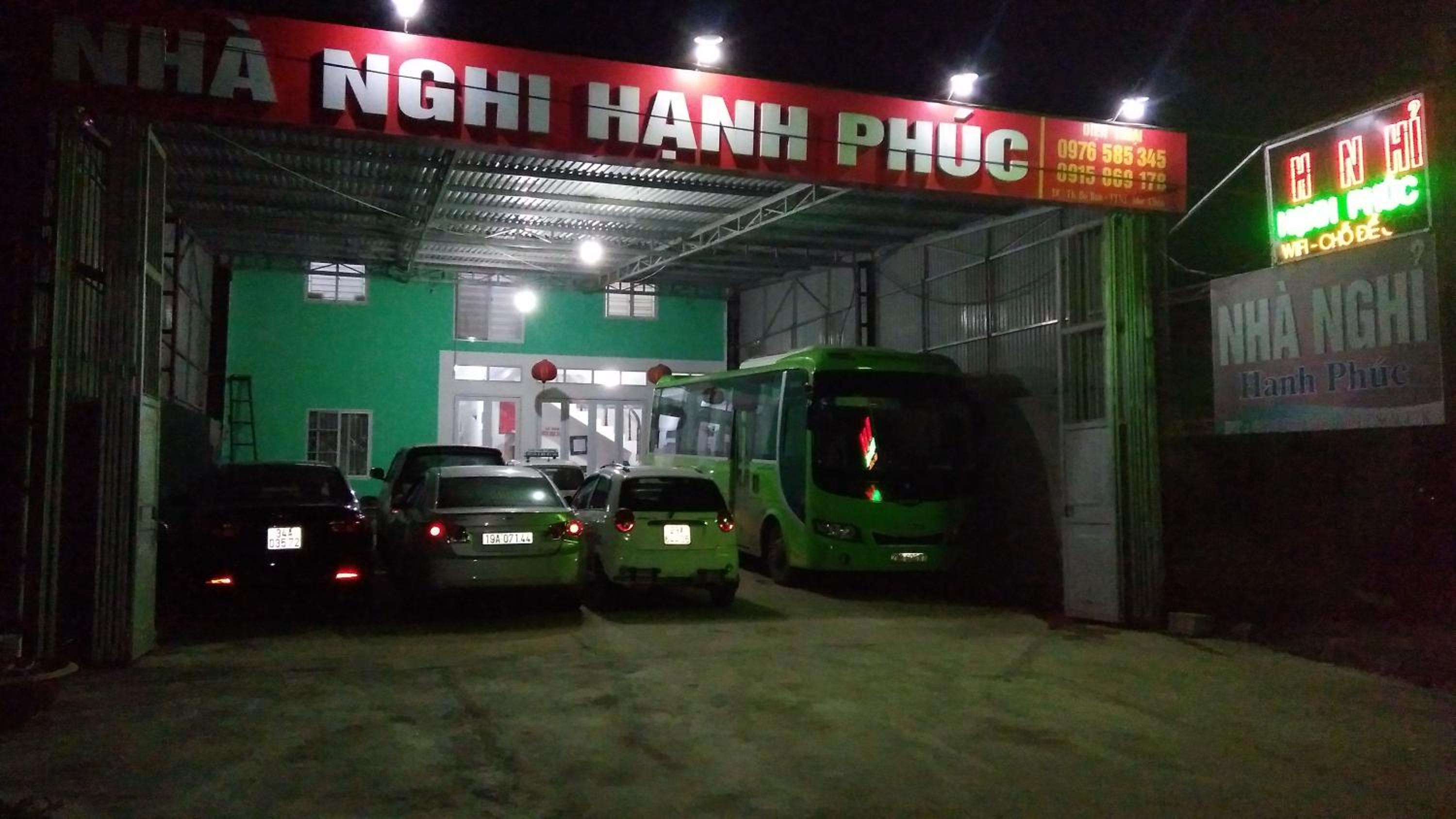 Nhà Nghỉ Hạnh Phúc view 3