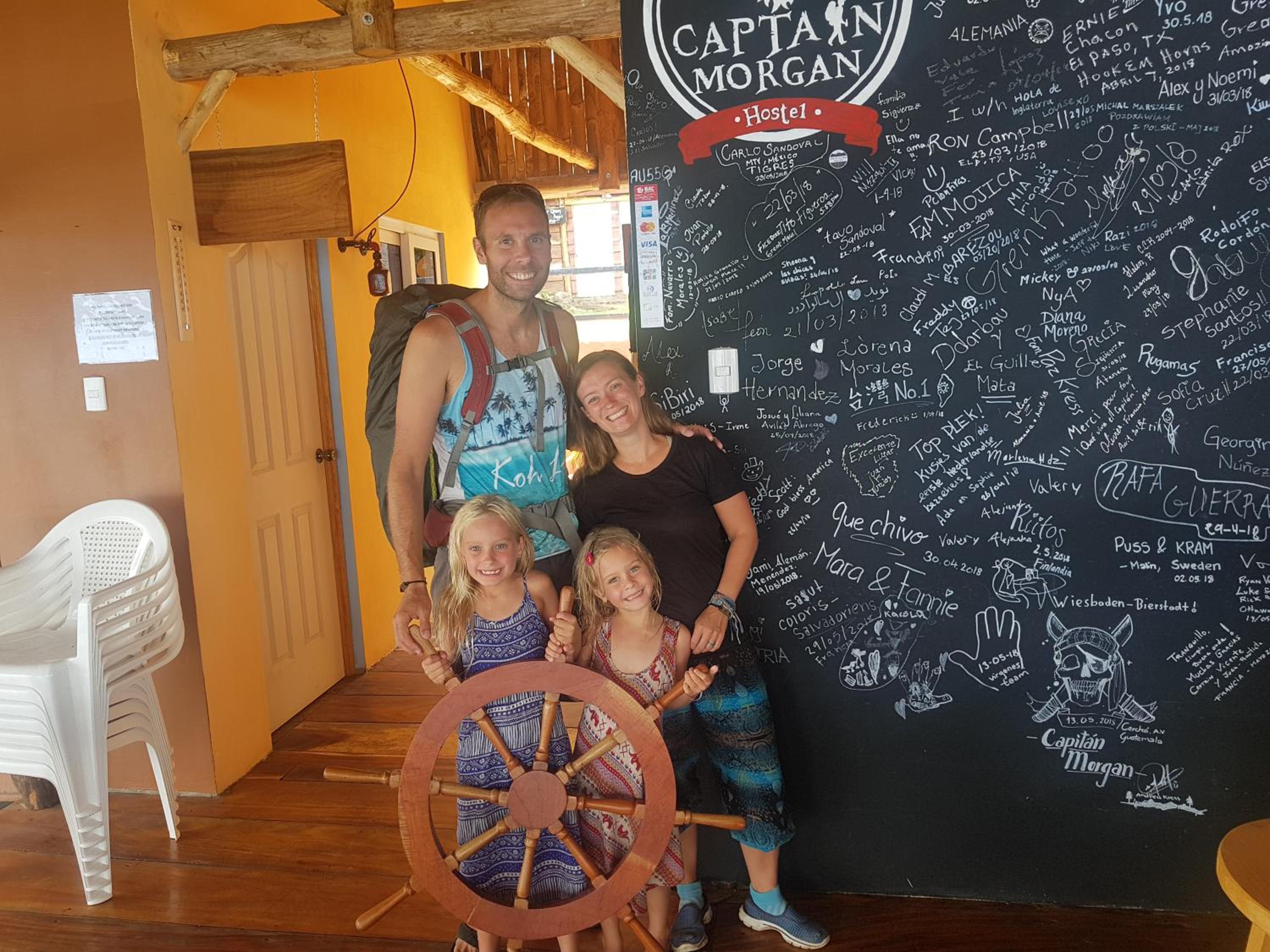 Captain Morgan Hostel Lake Coatepeque