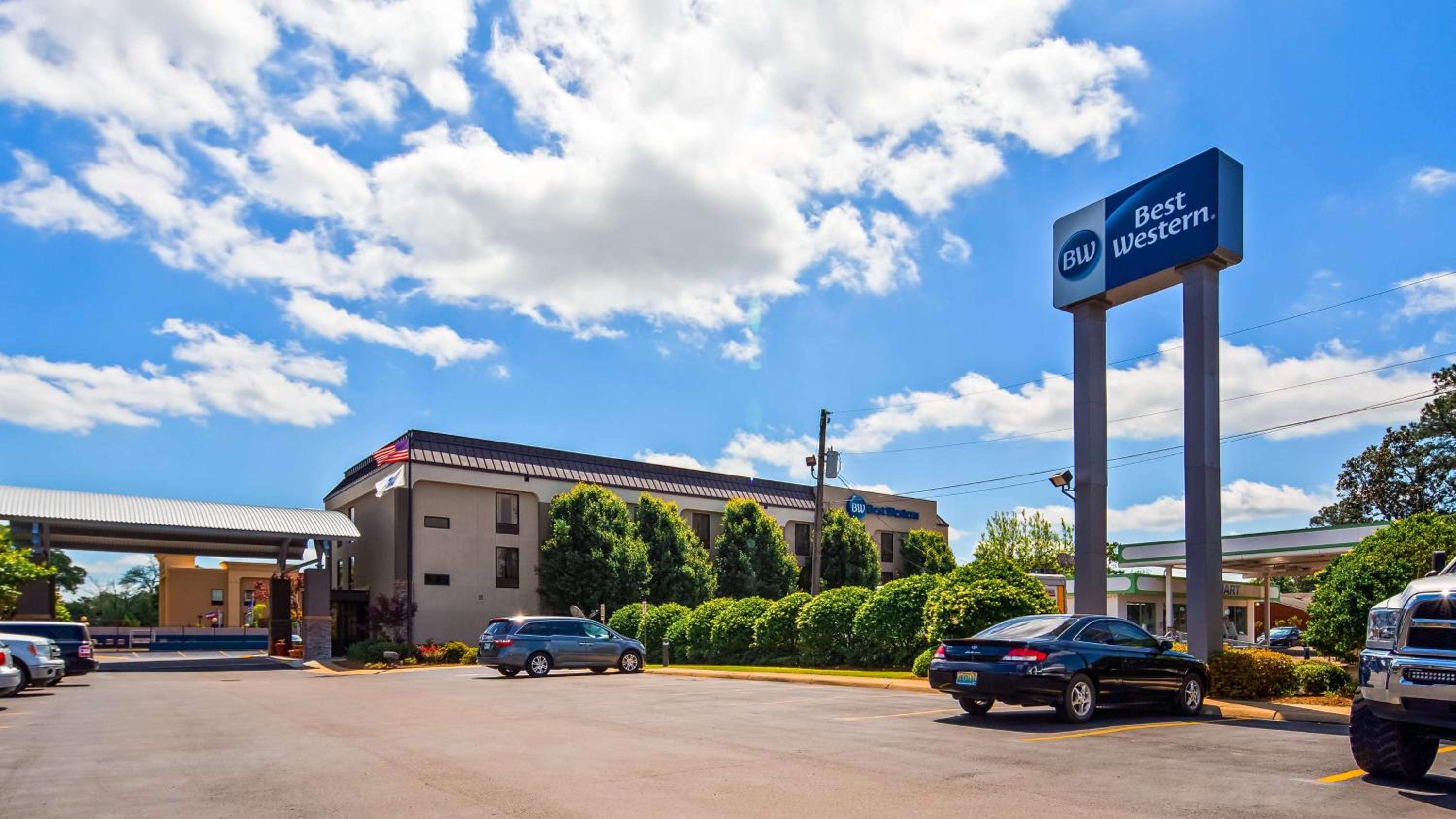 Laurel Vacations - Days Inn by Wyndham Laurel MS - Property Image 7