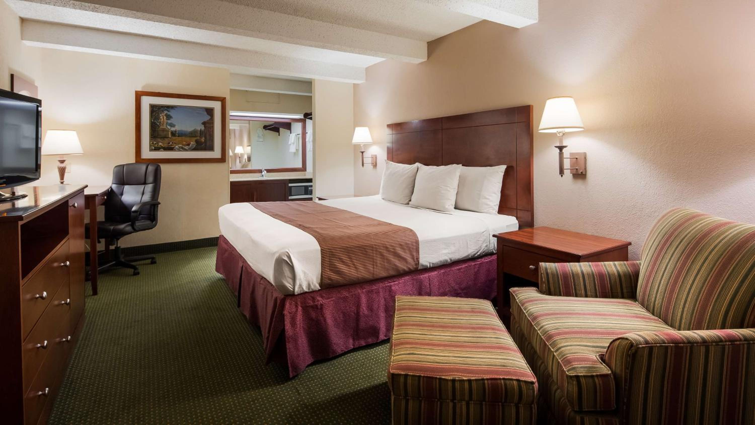 St Robert Vacations - Best Western Montis Inn - Property Image 5