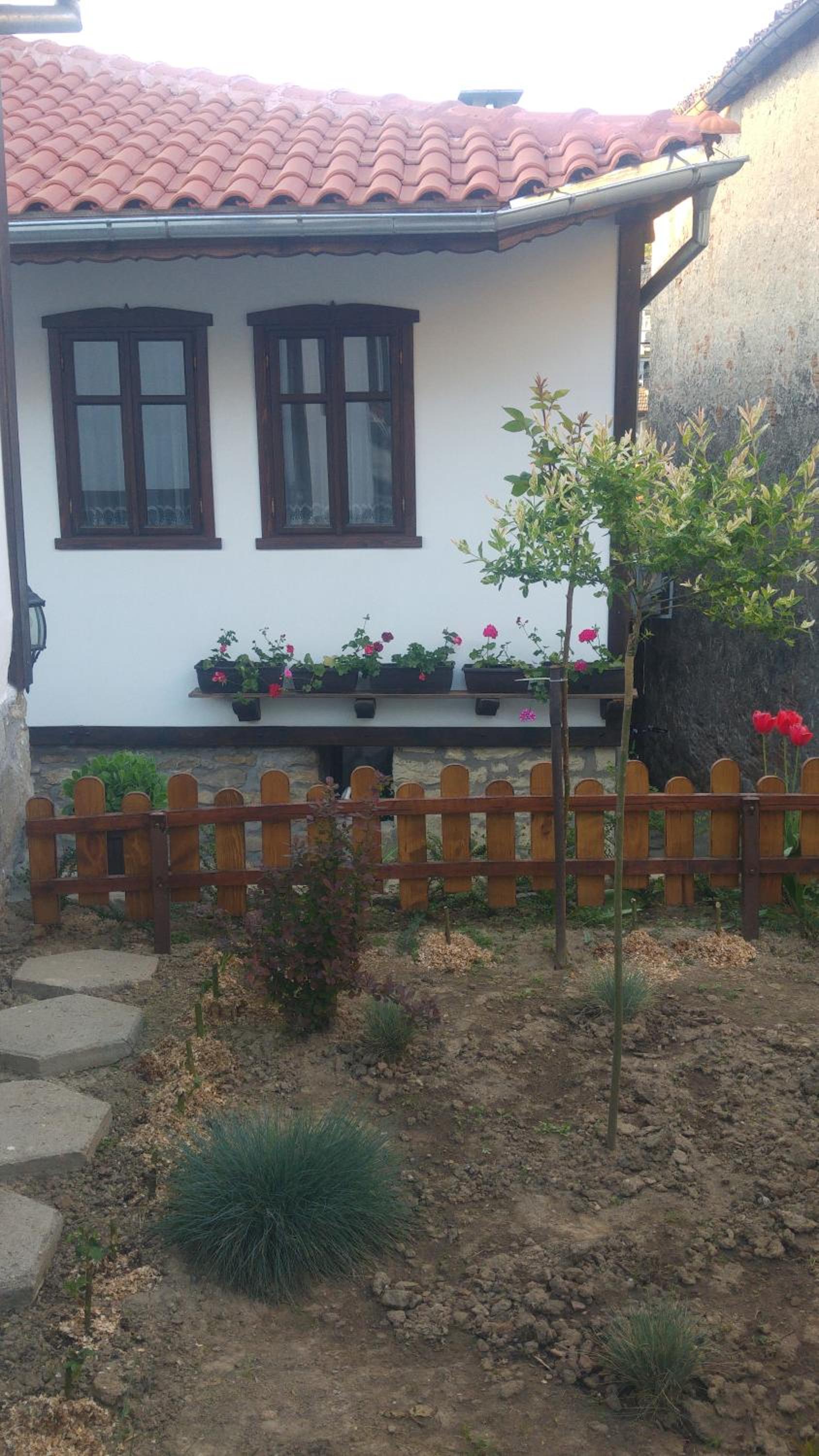 Guest House Strumena