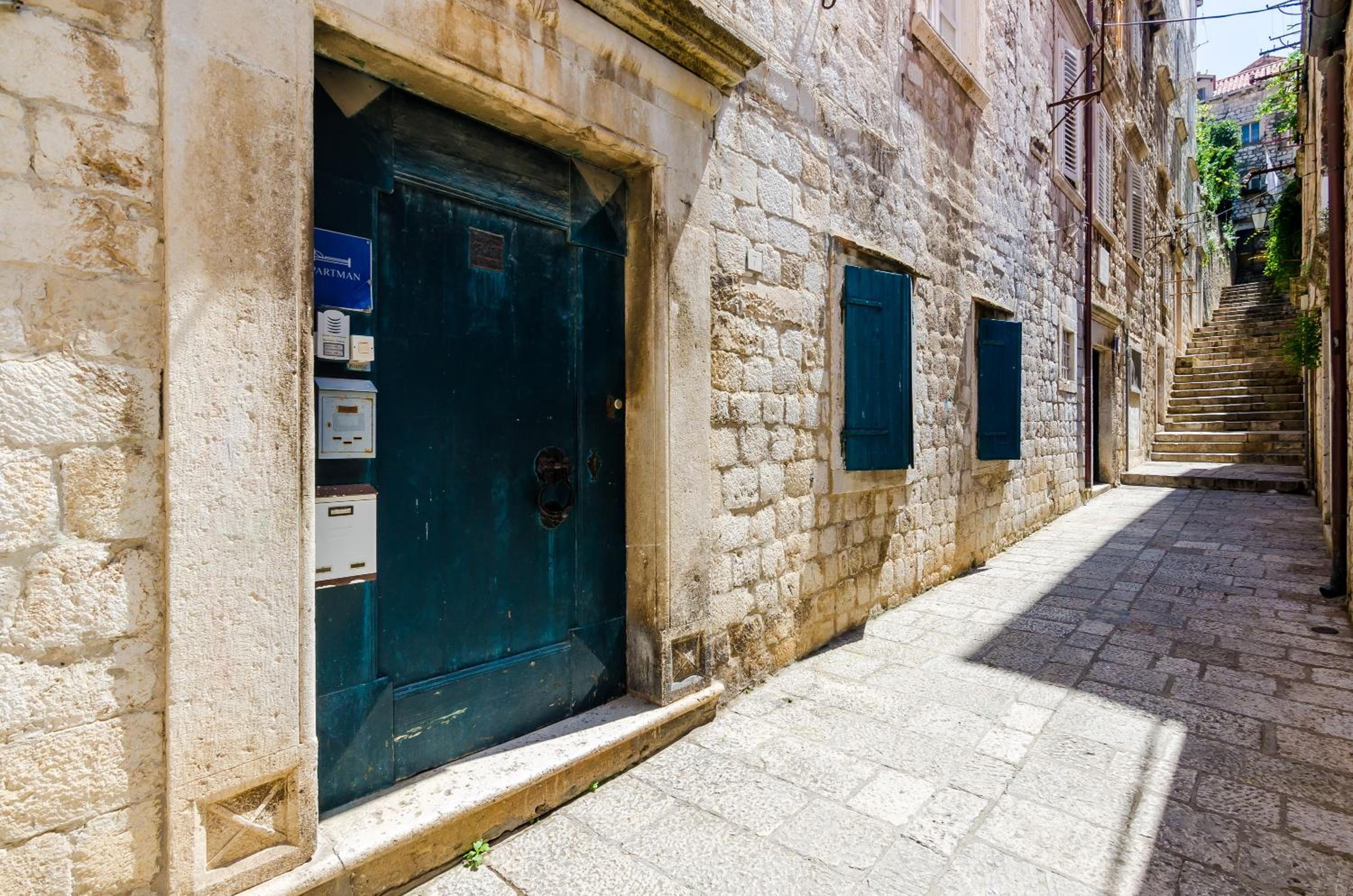 Old Town Baroque Palace Accommodation