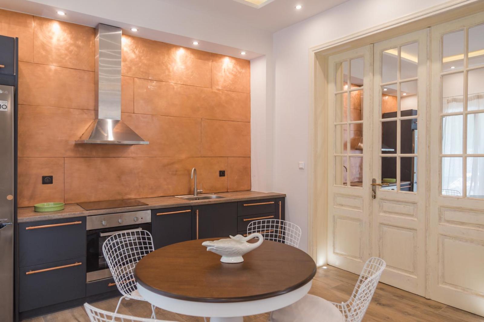 AllStar Boutique House in DownTown, direct connection with airport