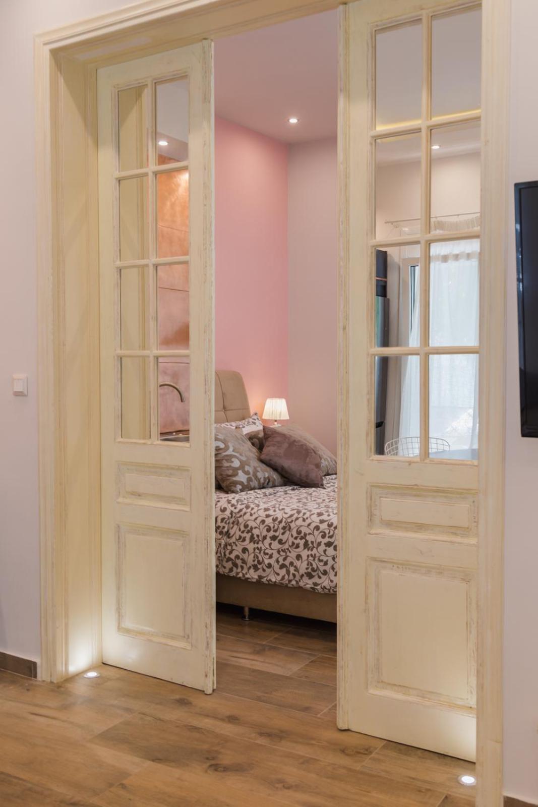 AllStar Boutique House in DownTown, direct connection with airport