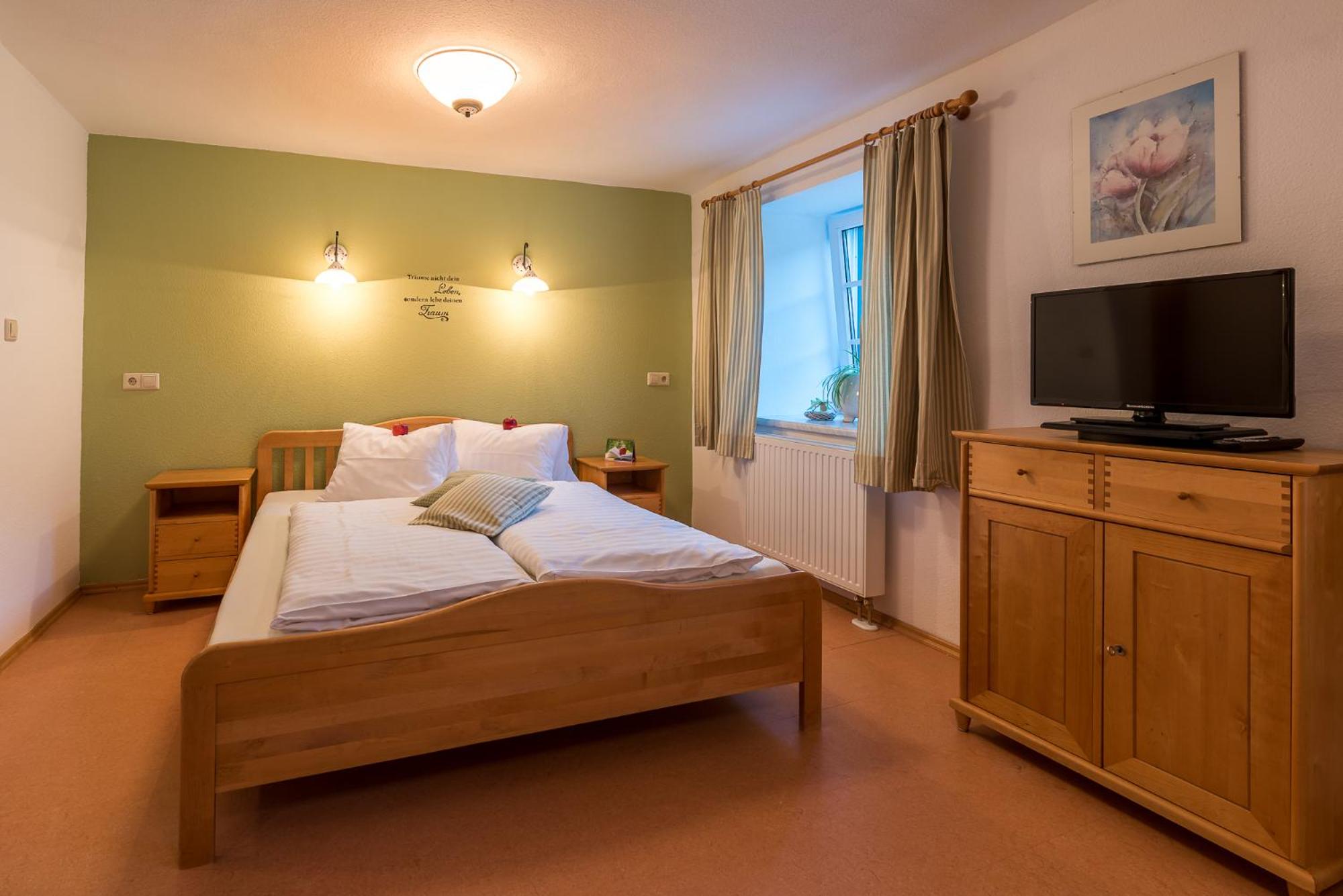 Ferienwohnungen Hotel Garni Dörflerwirt