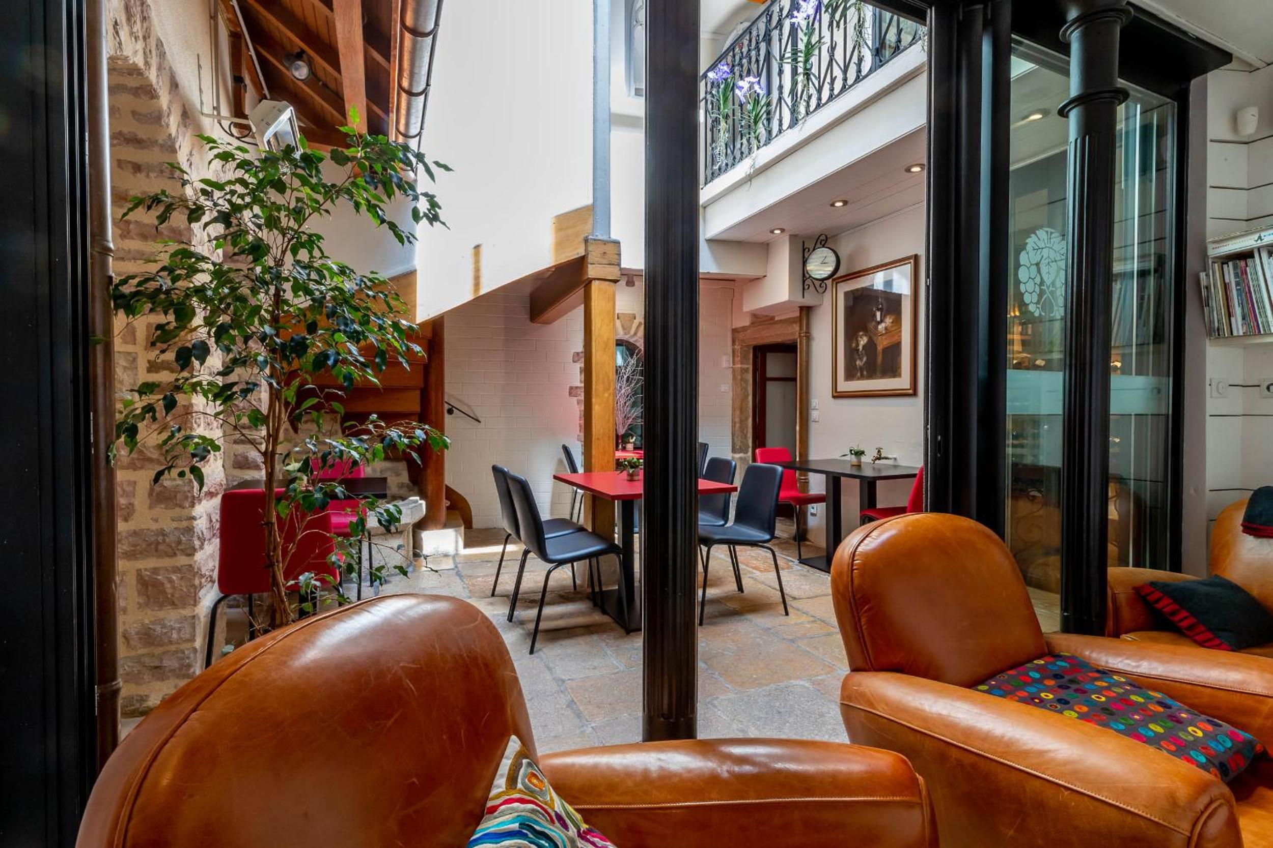 Balcony & Terrace