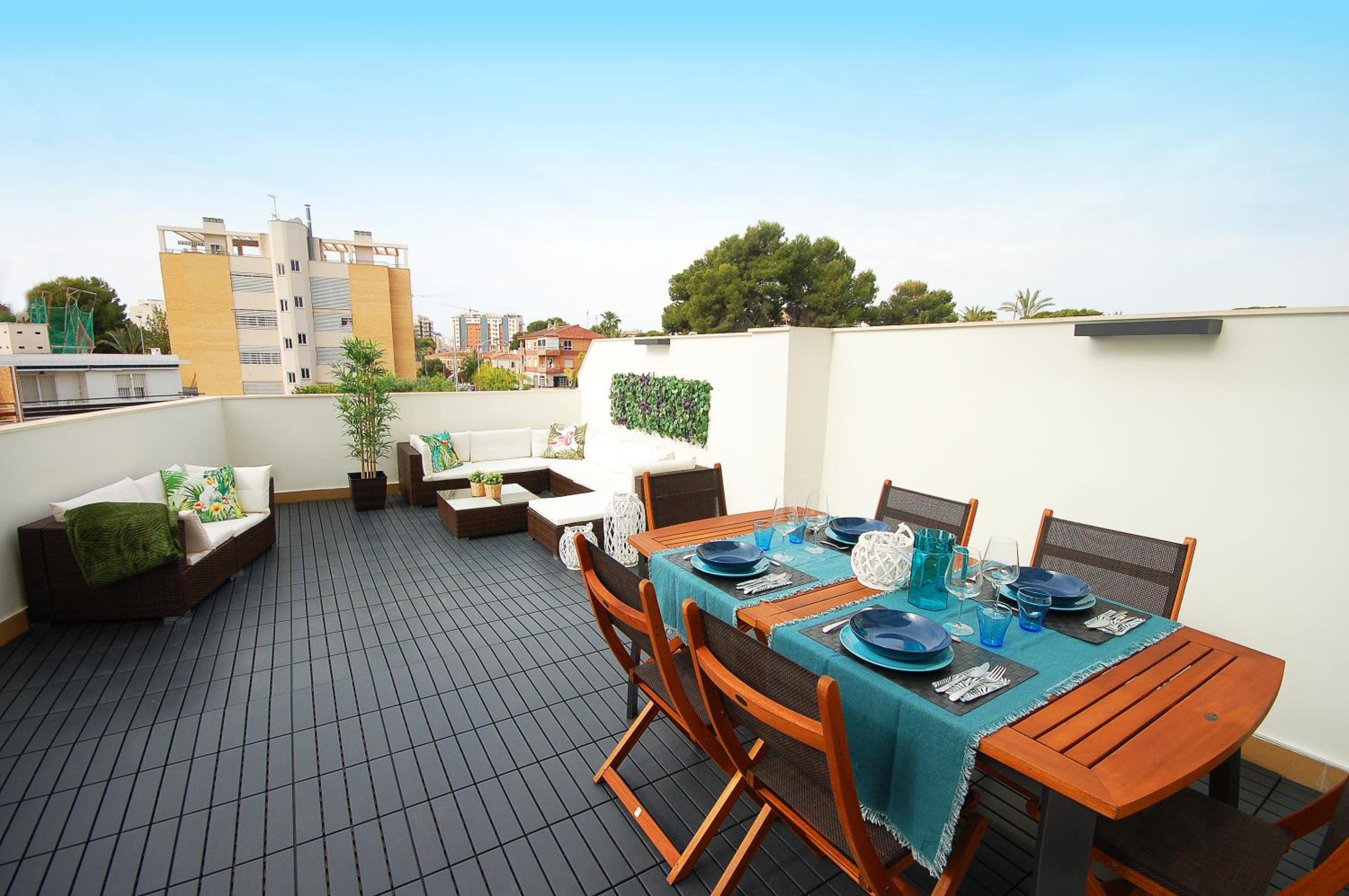Gran terraza Muchavista San Juan Alicante view 3