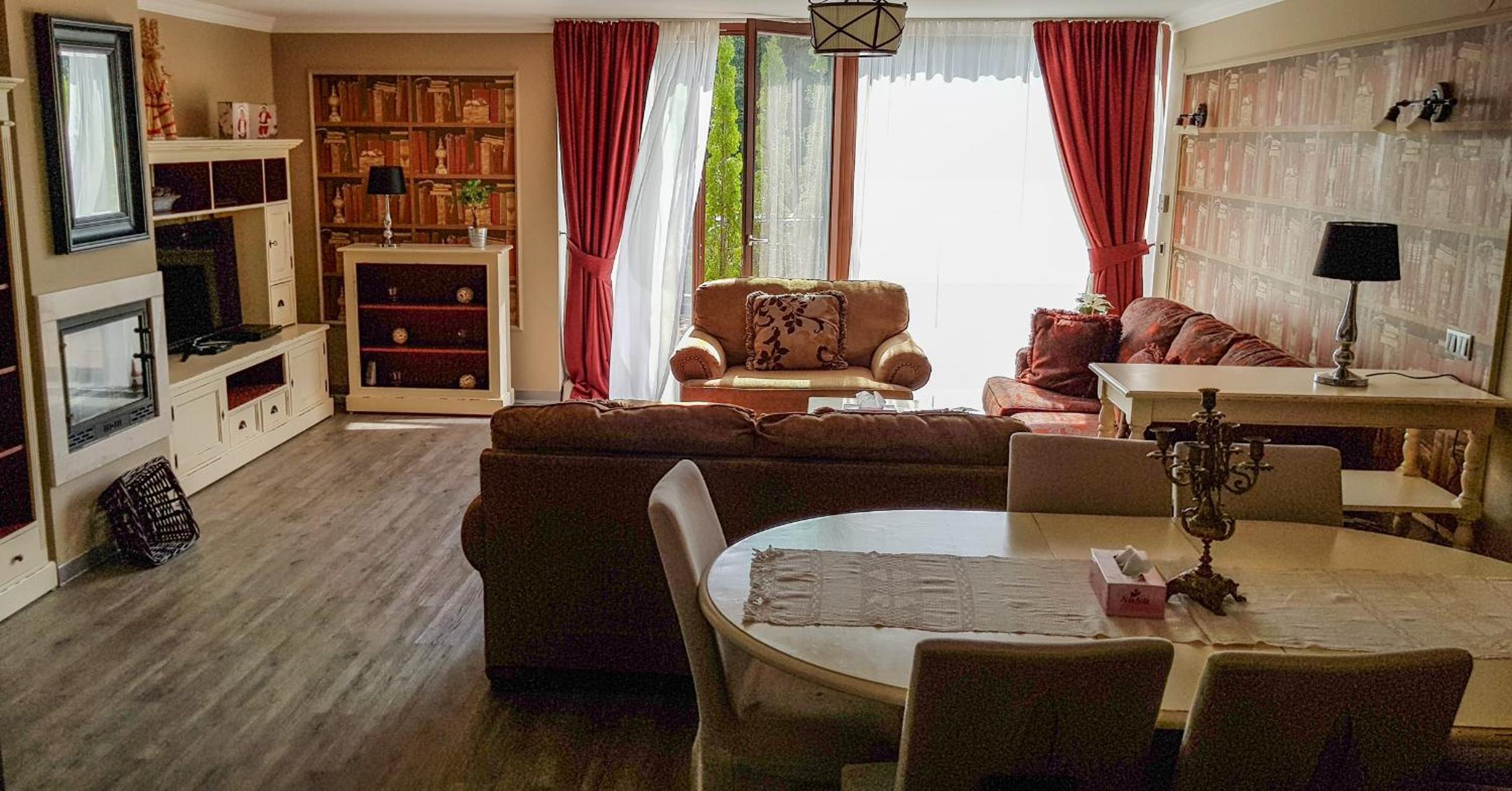 Silver Mountain 3 Bedroom Apartment view 2