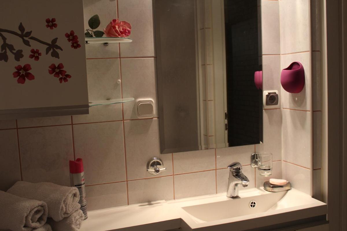 Photo 49
