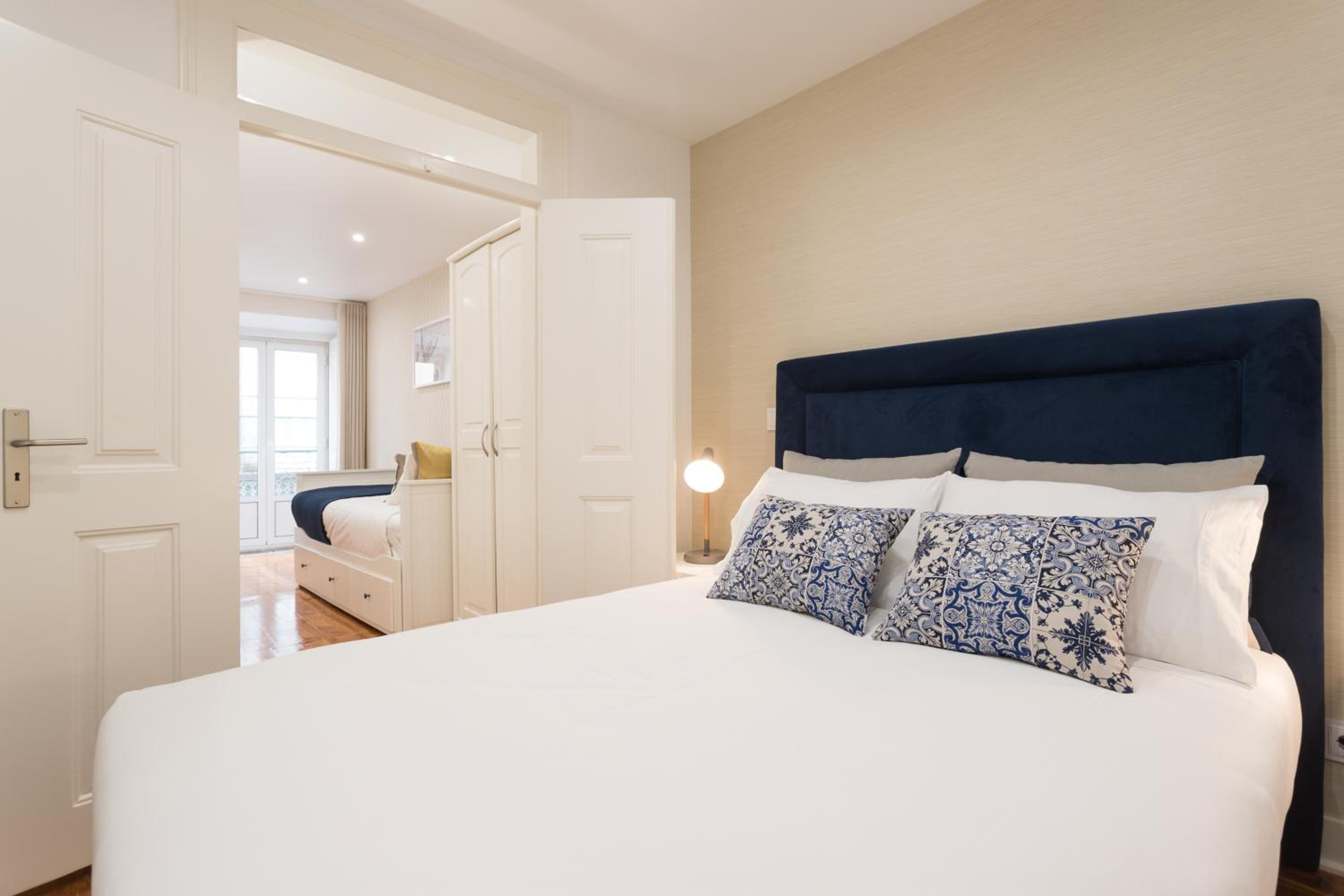 The Modern 1551 Apartment view 3