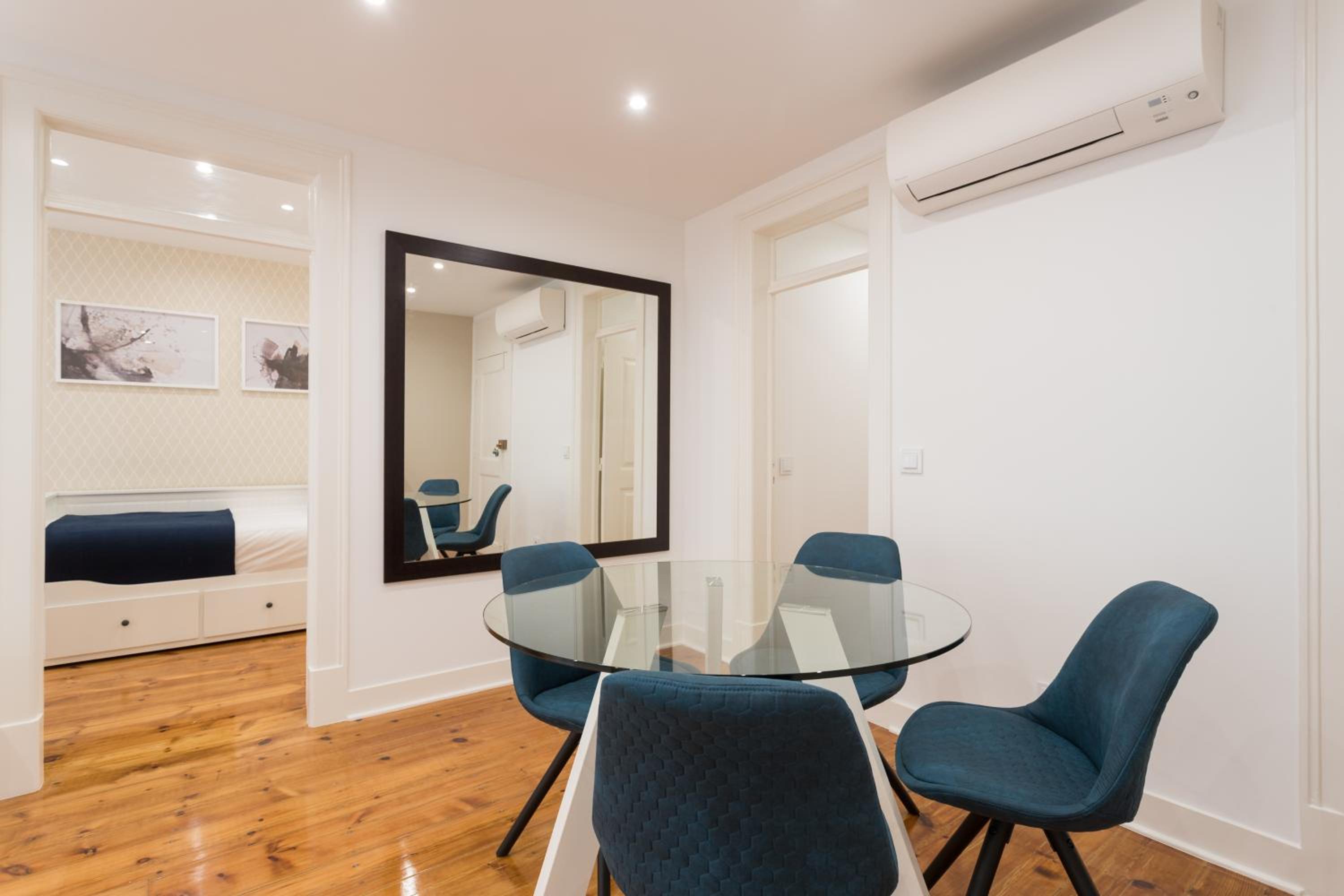The Modern 1551 Apartment view 4