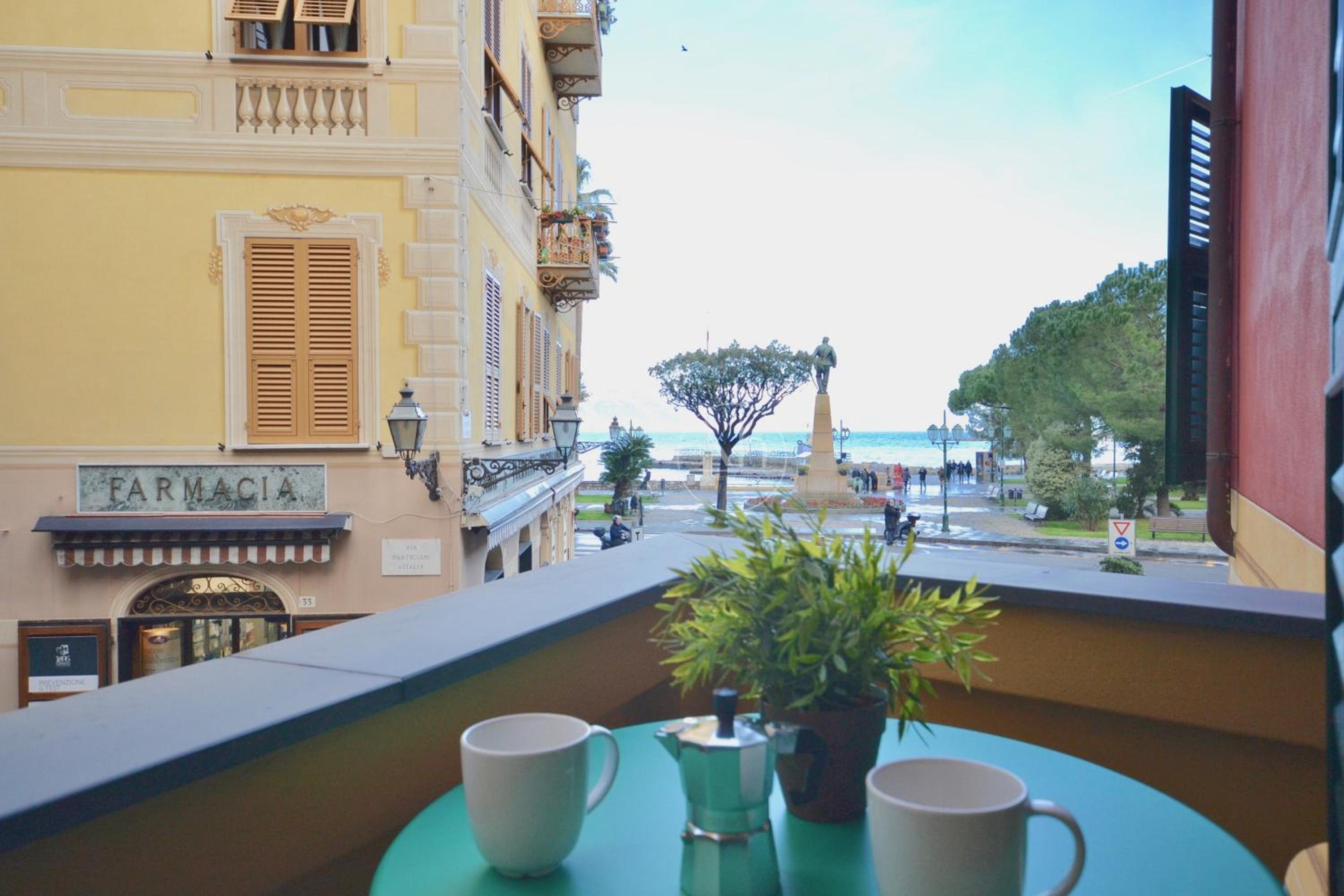 Balcony Sea View - Bilocale centrale vista mare photo 2