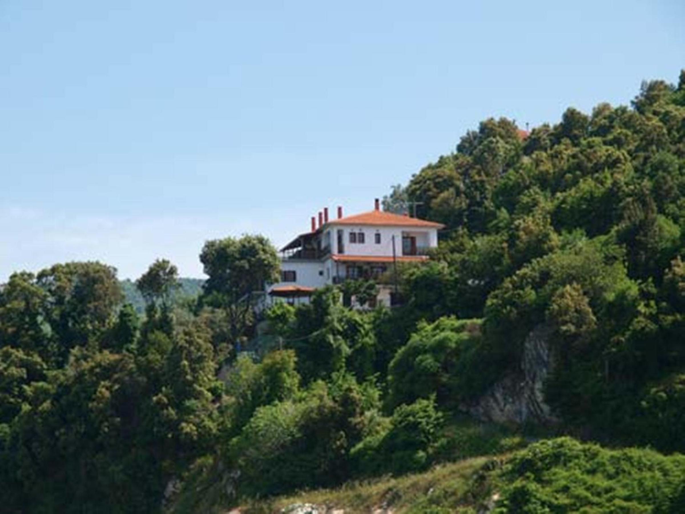 To Limanaki