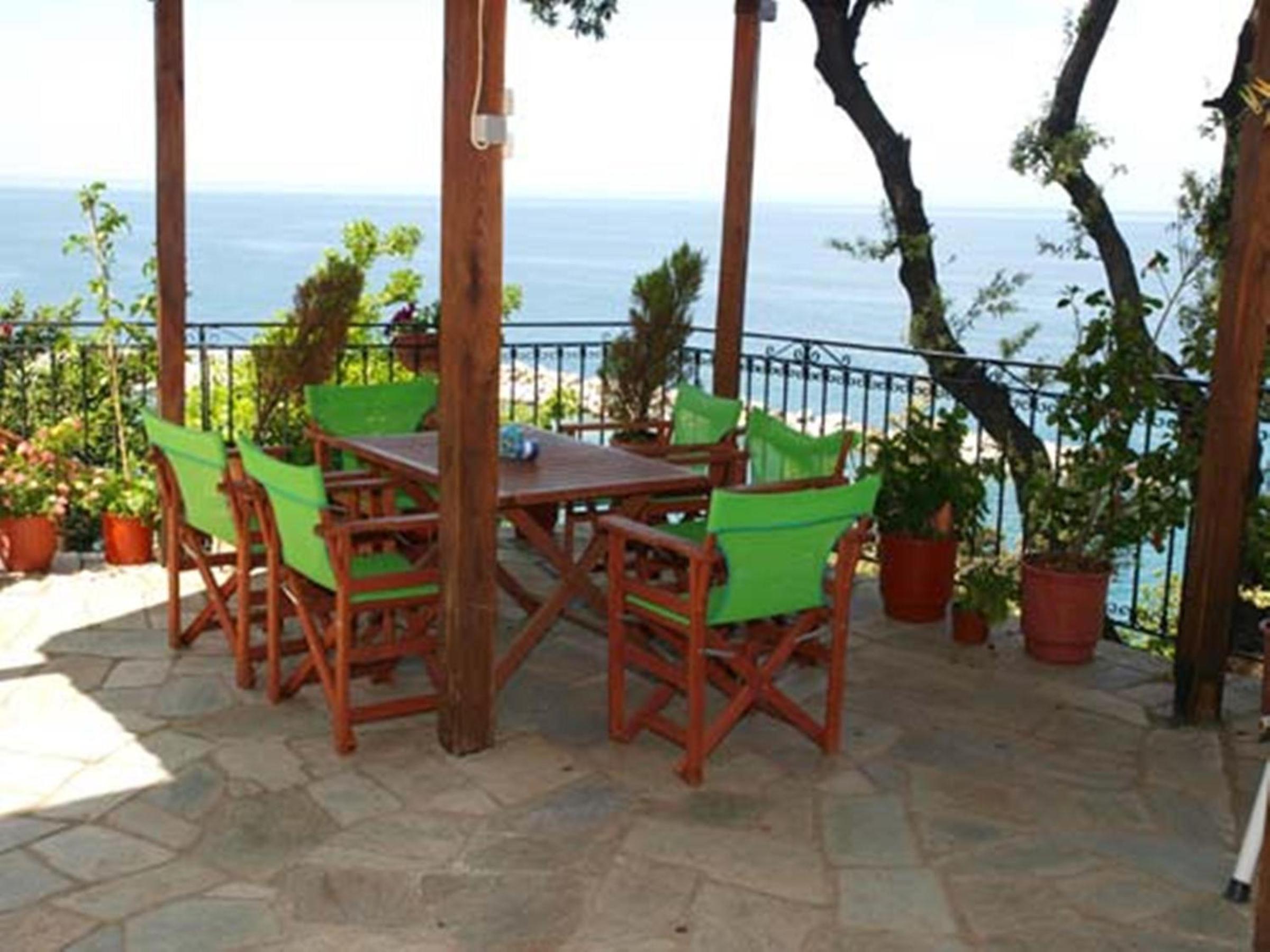 To Limanaki