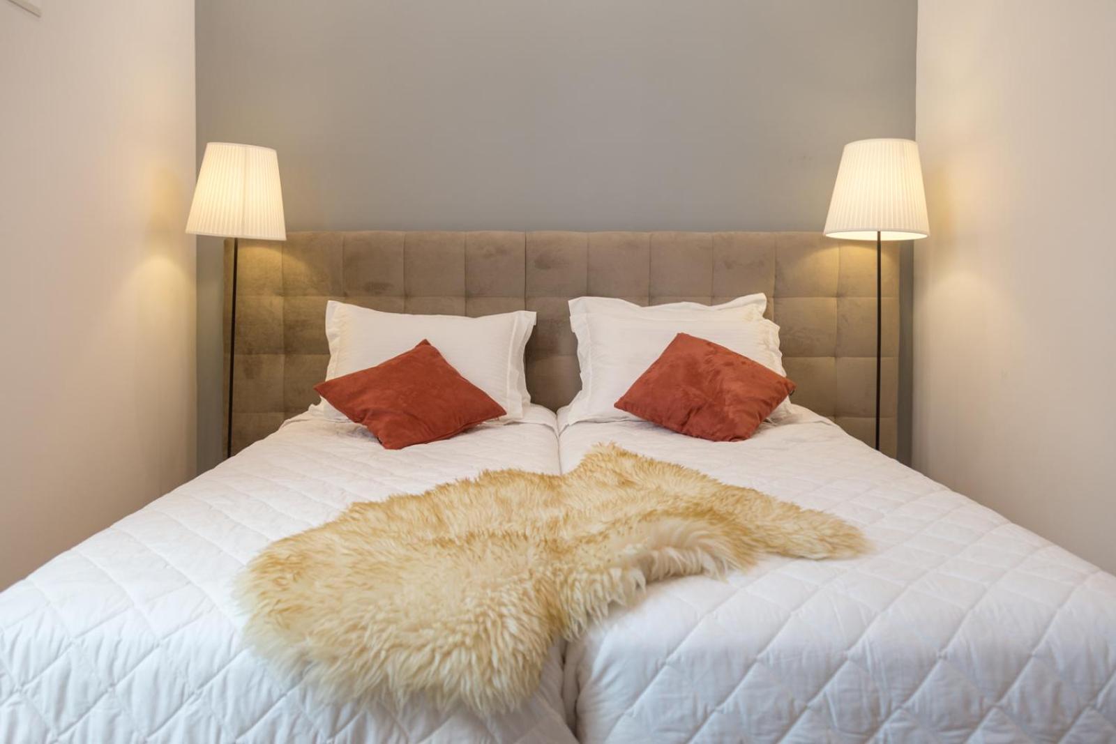 AllStar Boutique House in DownTown, direct connection with airport