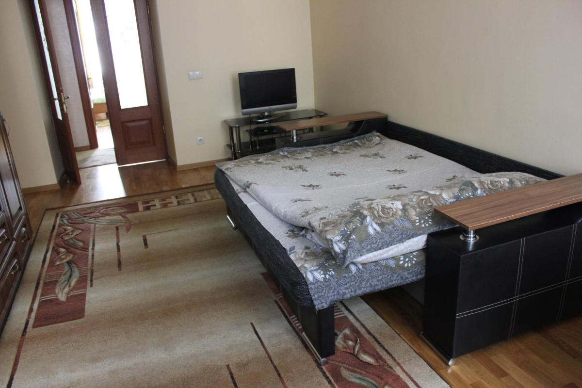 Apartment on Bernarda Meretyna
