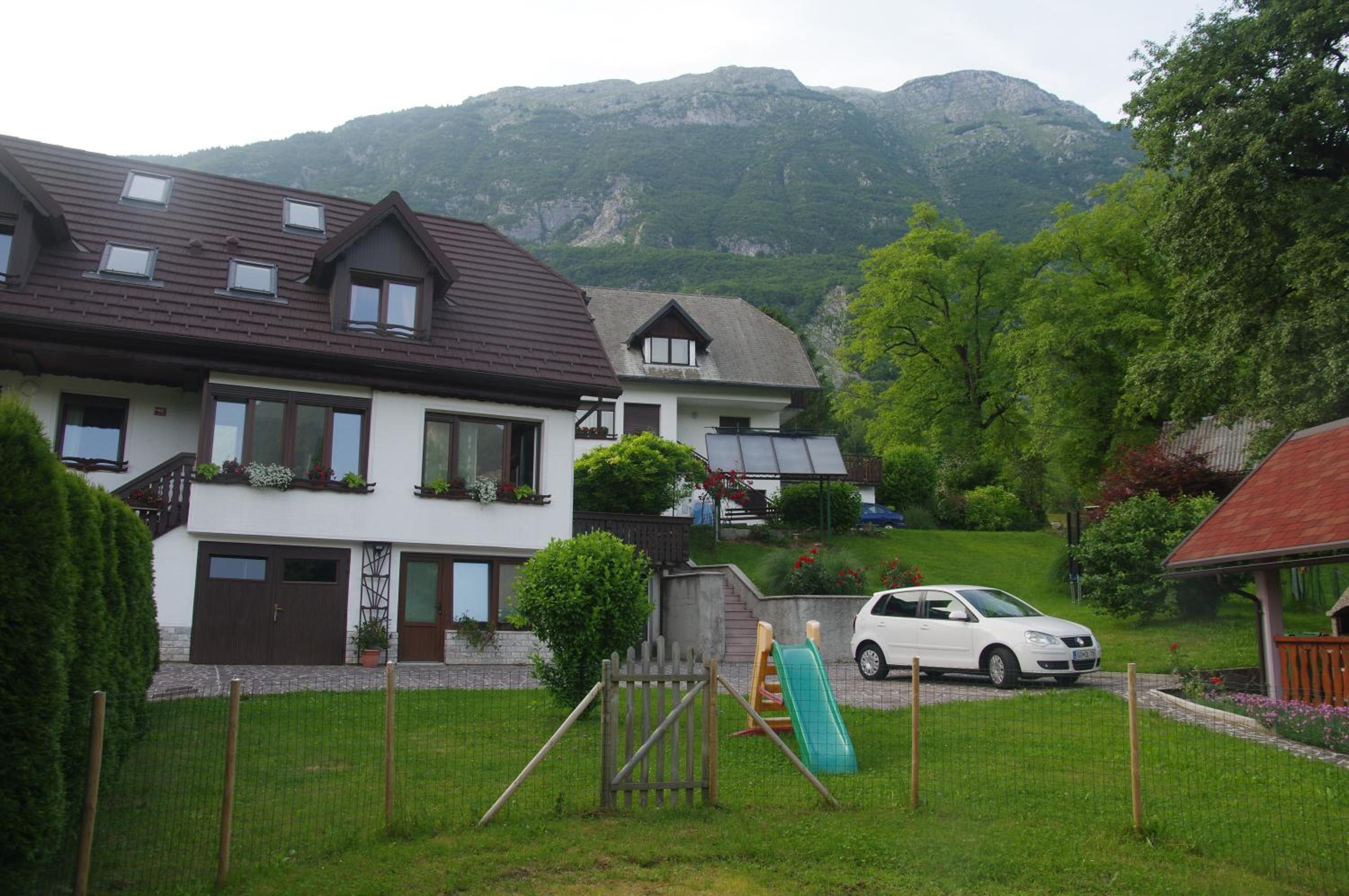 Photo 9