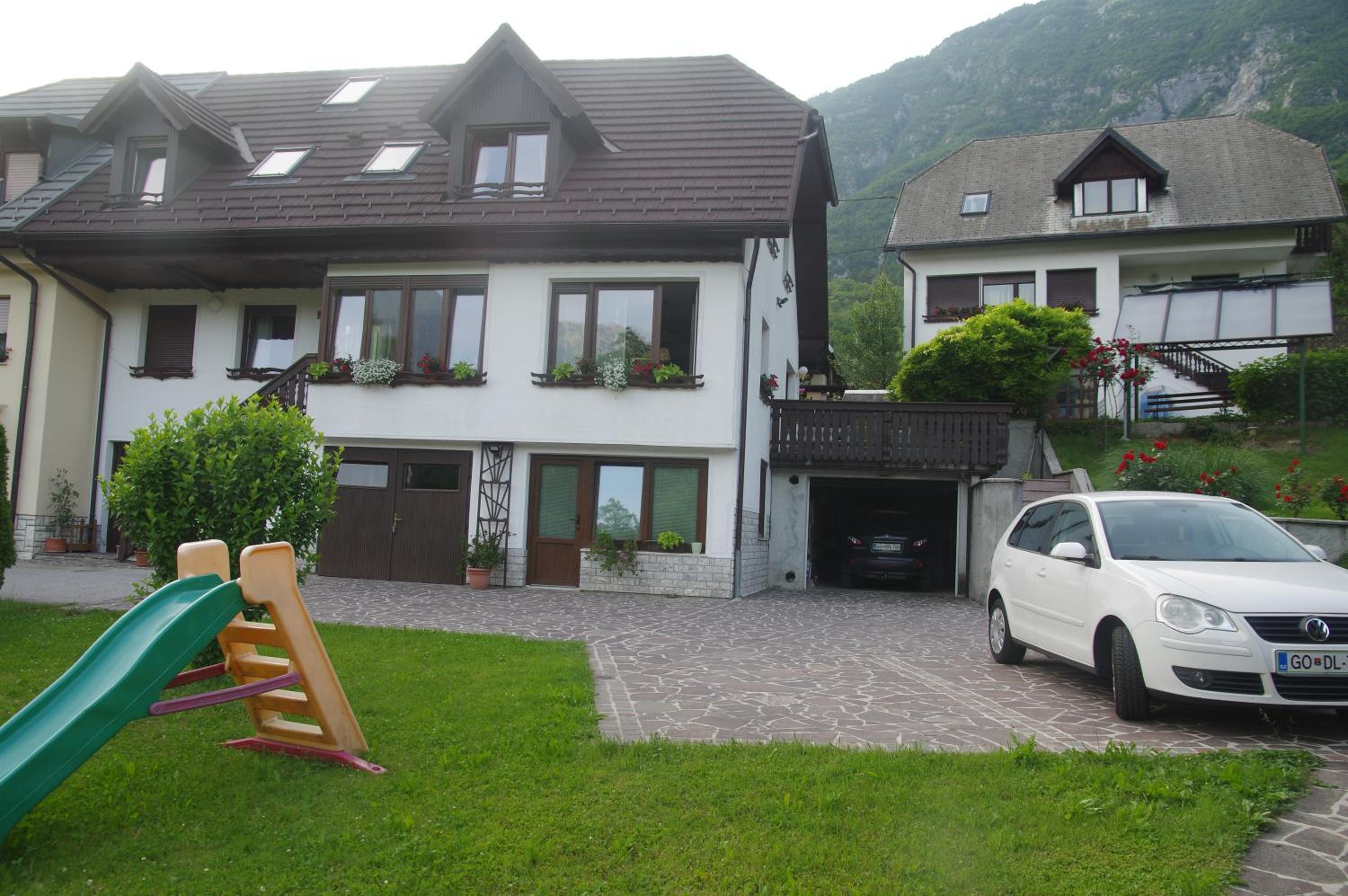 Soba Ktrenč view 2