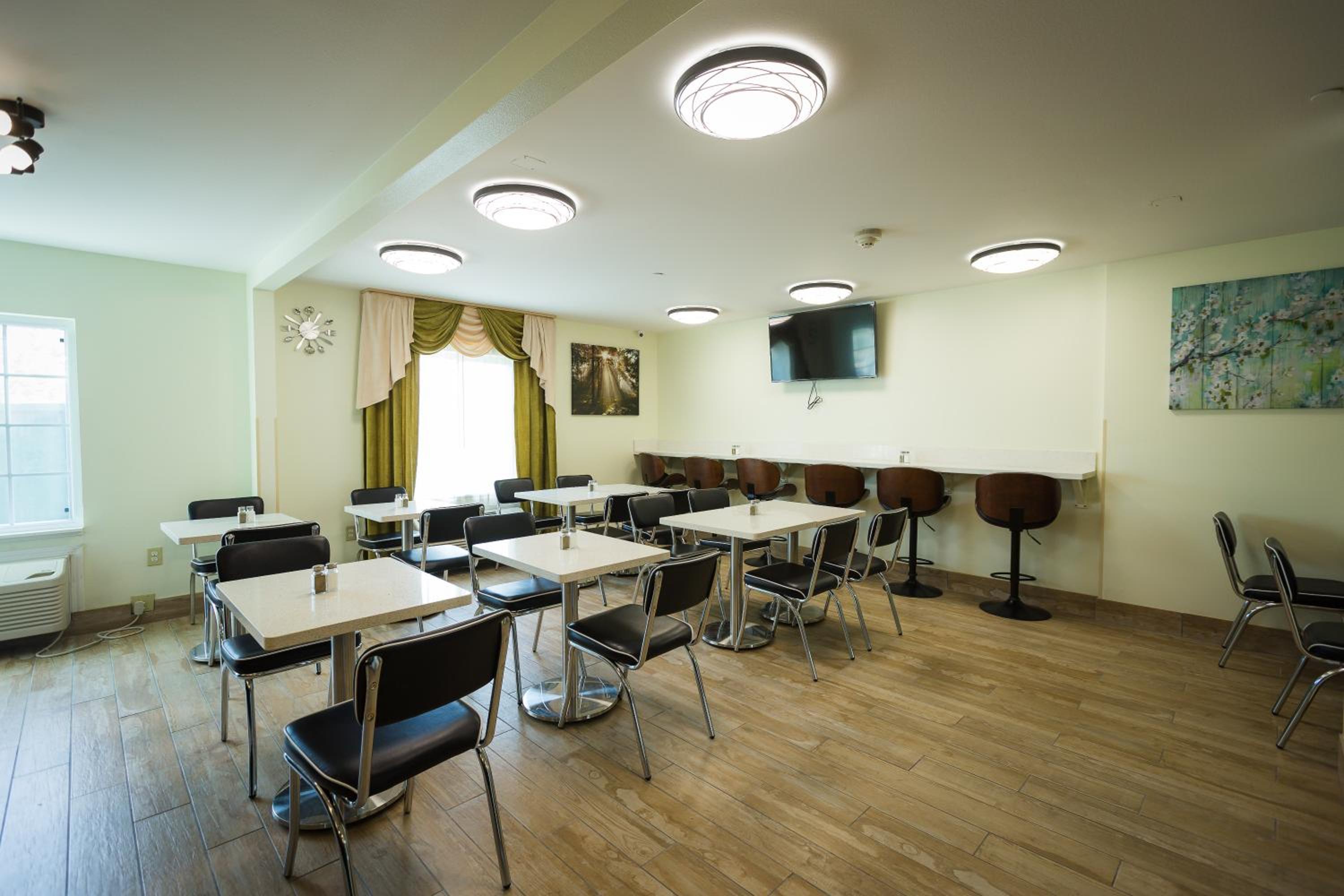 Hawthorn Extended Stay by Wyndham Saint Robert