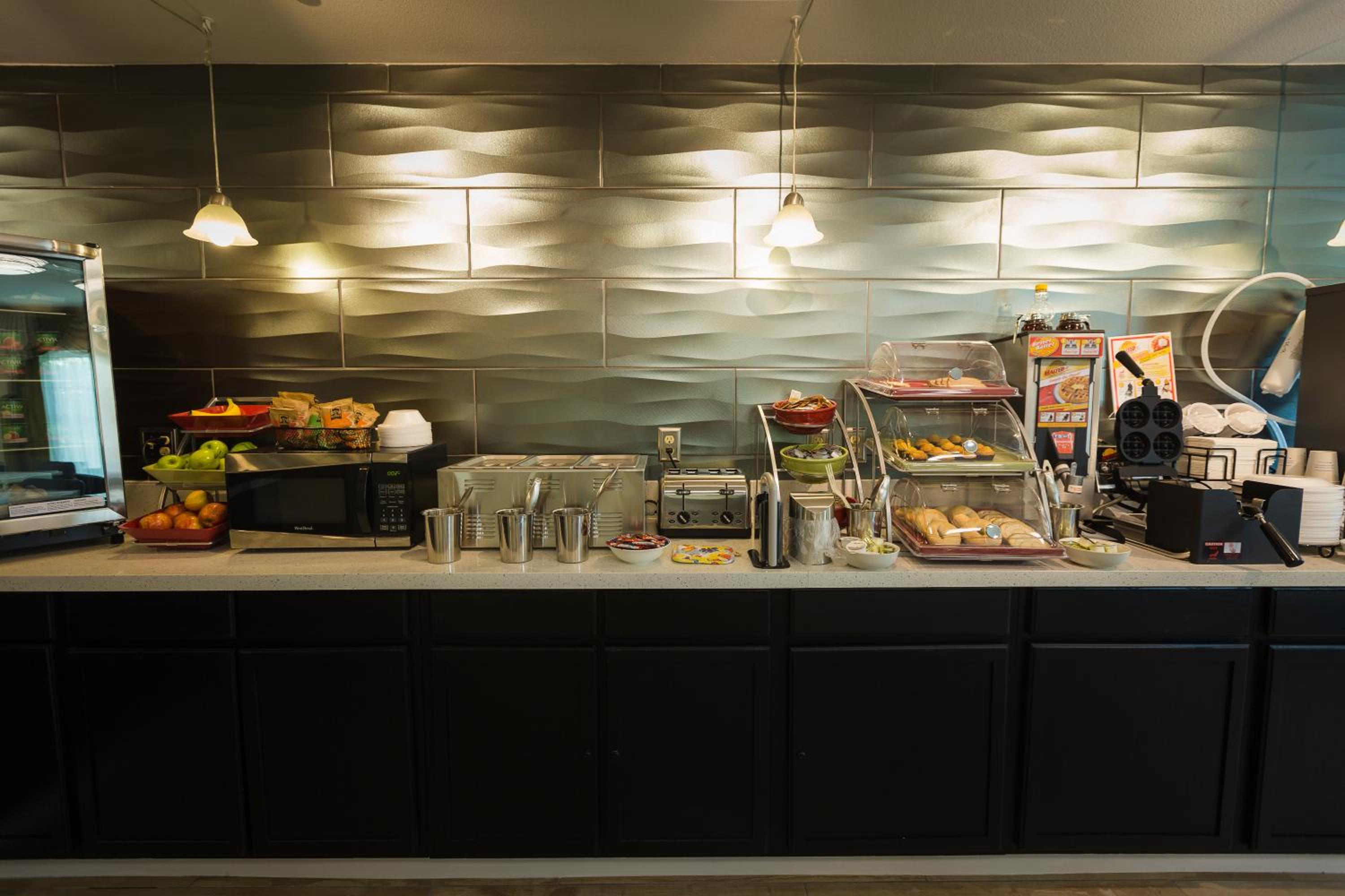 Hawthorn Extended Stay by Wyndham Saint Robert