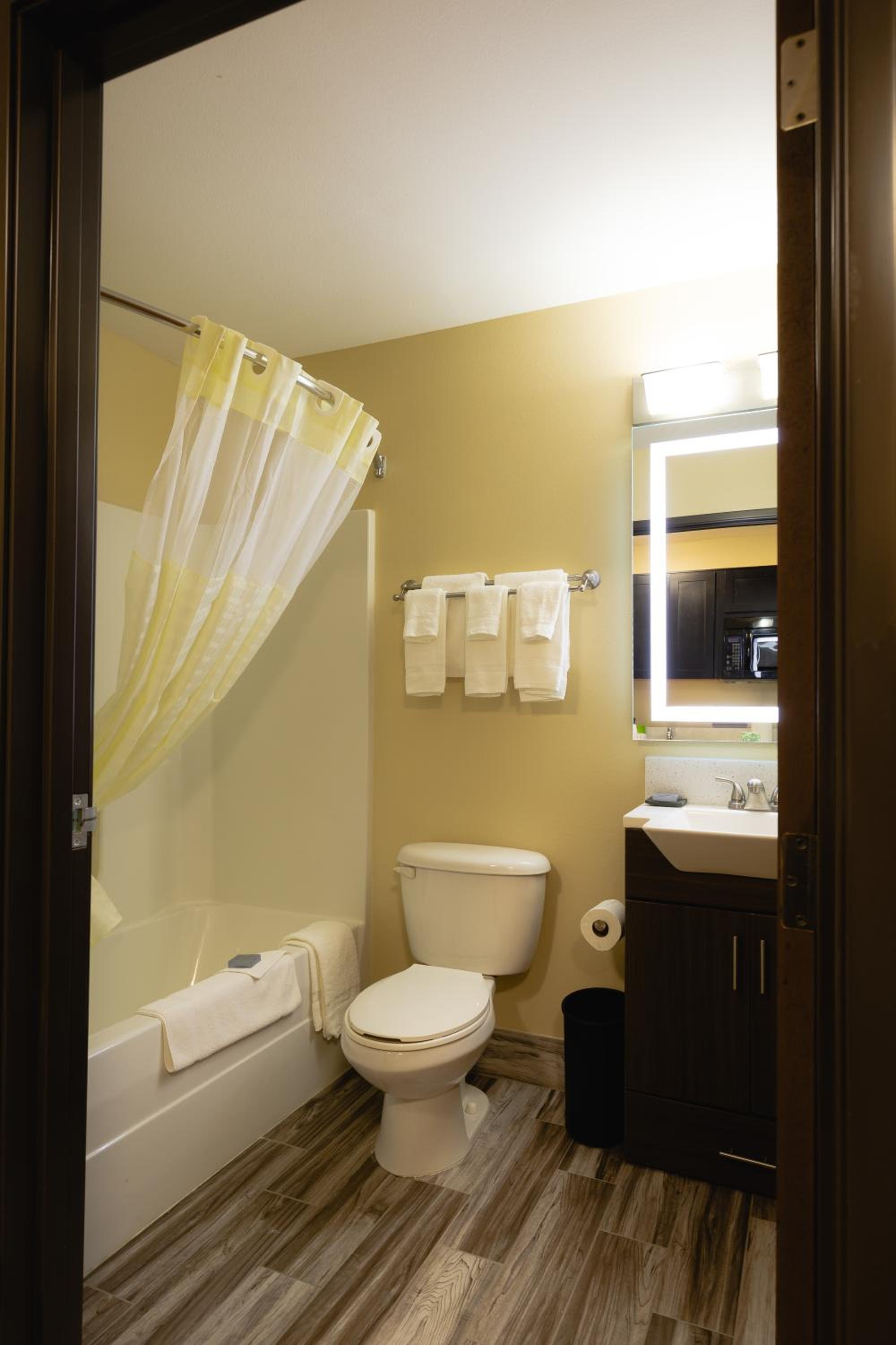 Hawthorn Extended Stay by Wyndham Saint Robert