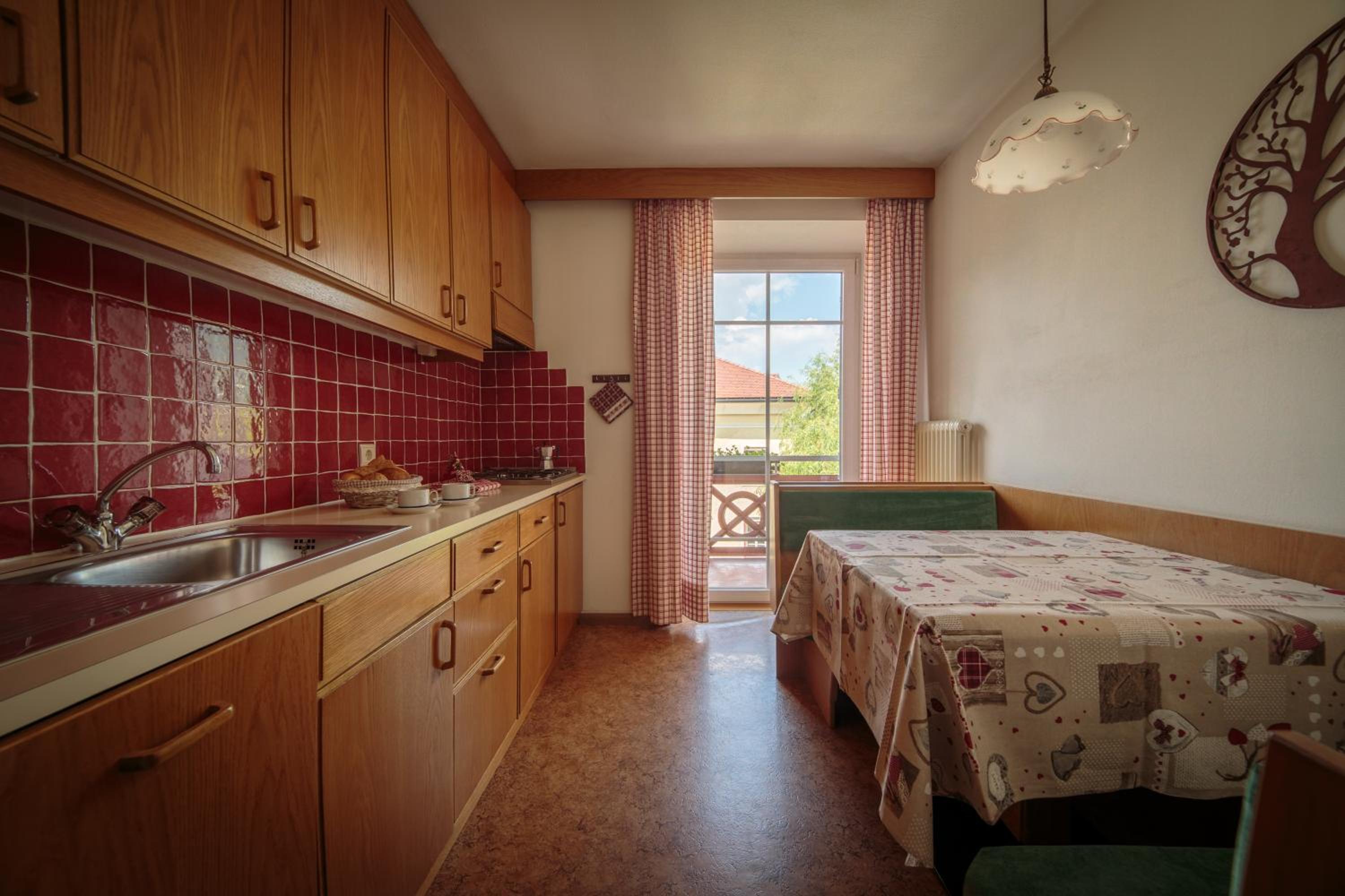 Sapelza Appartementhaus view 4