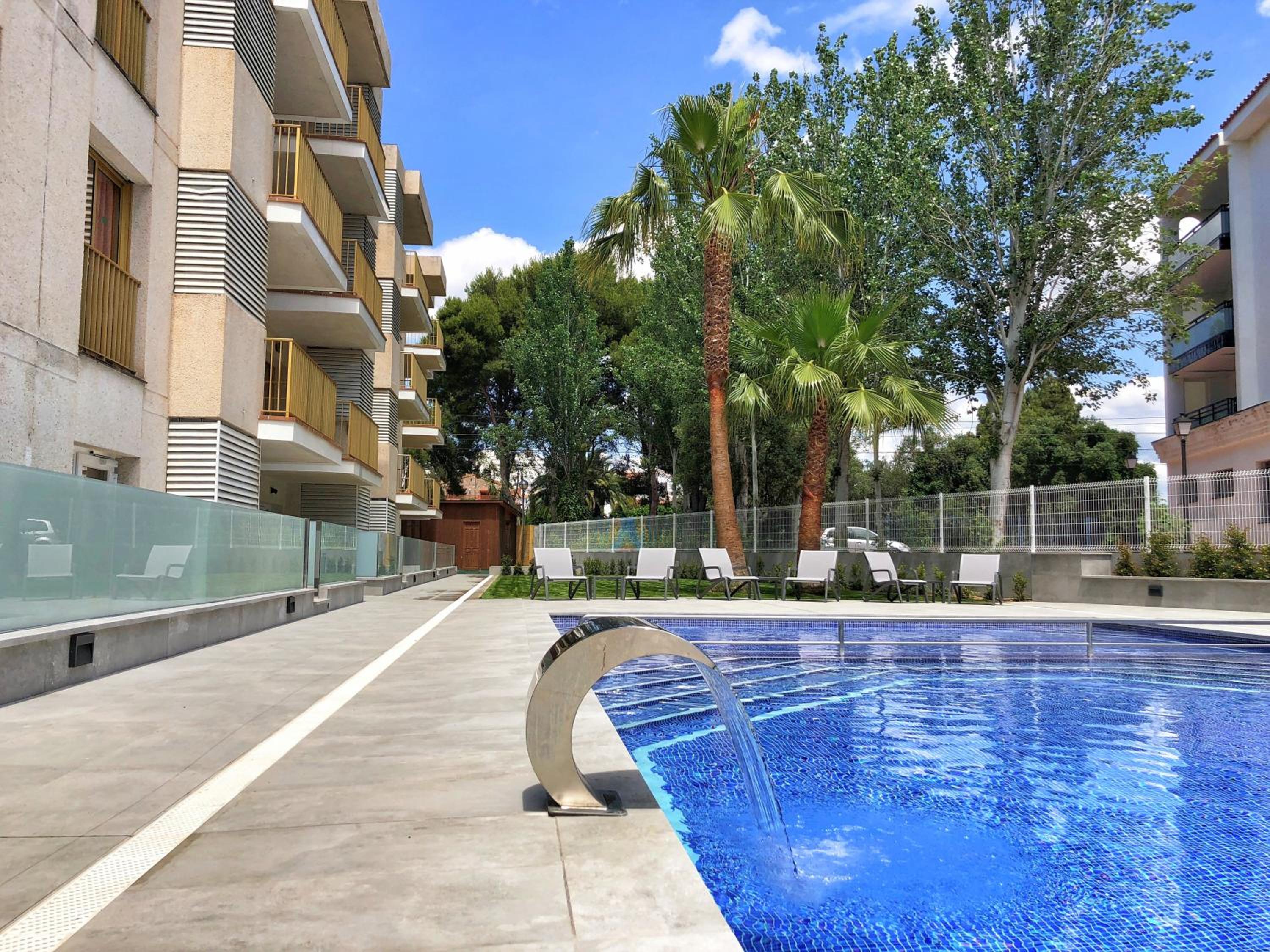 Rentalmar Pins Marina