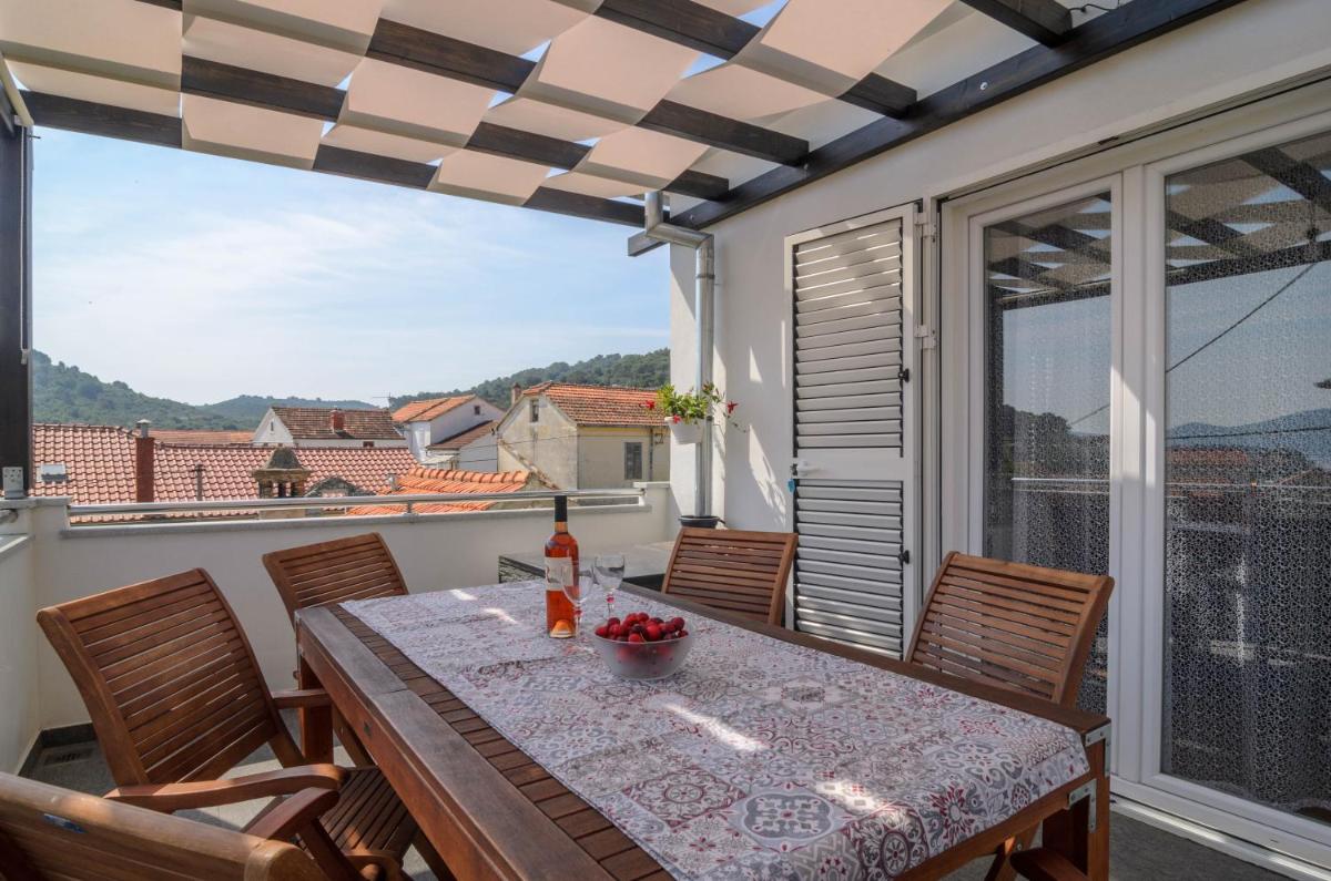 Apartment Marinsko view 2