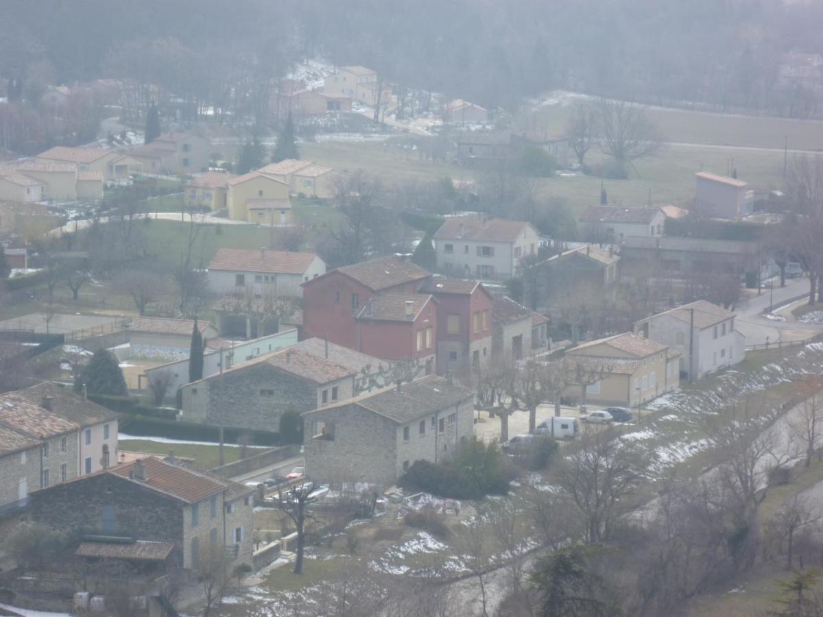 Les Hirondelles