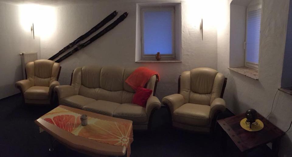 Springer-Apartment-1215