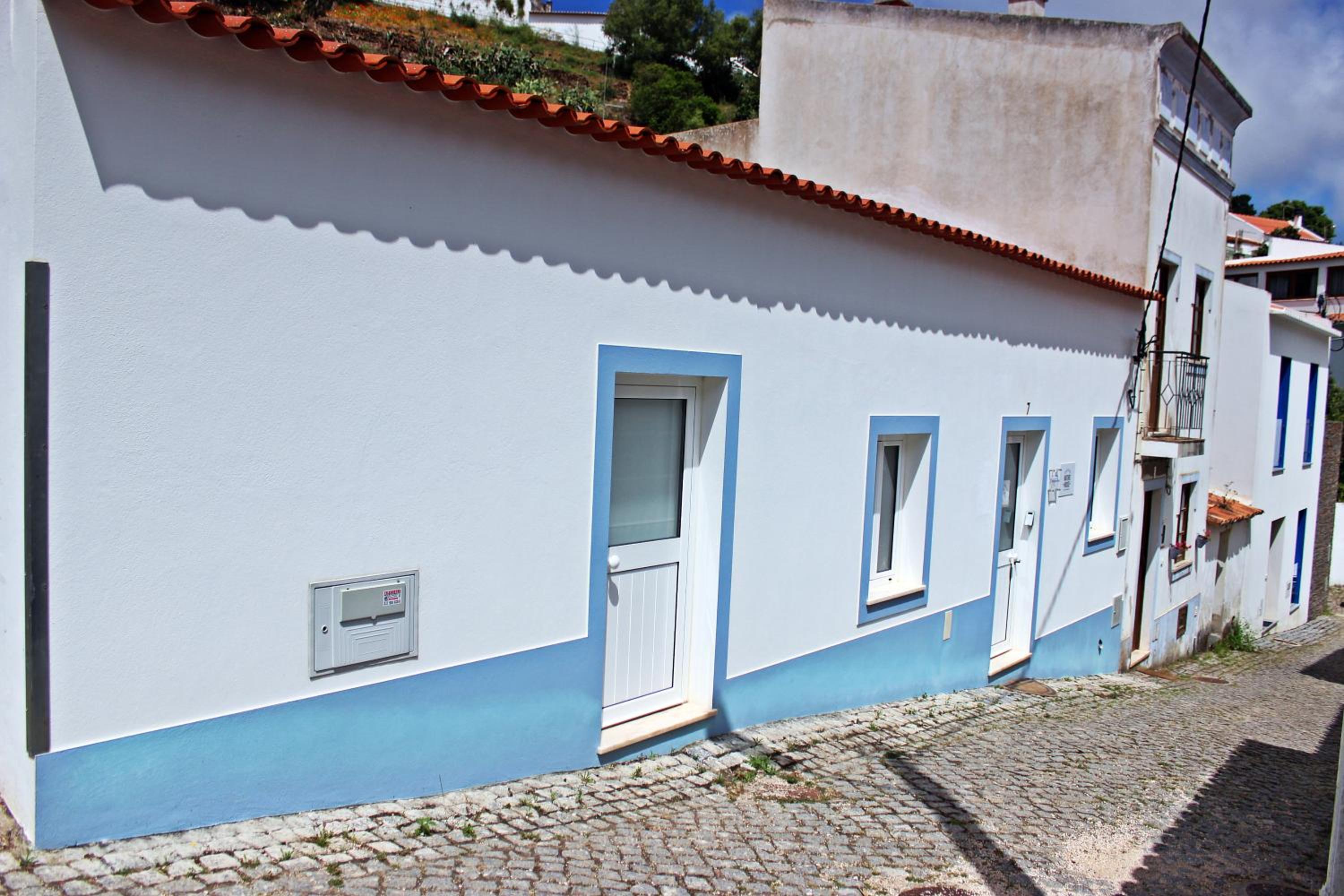 Hotel Horta do Vale - Nature House - Image 1