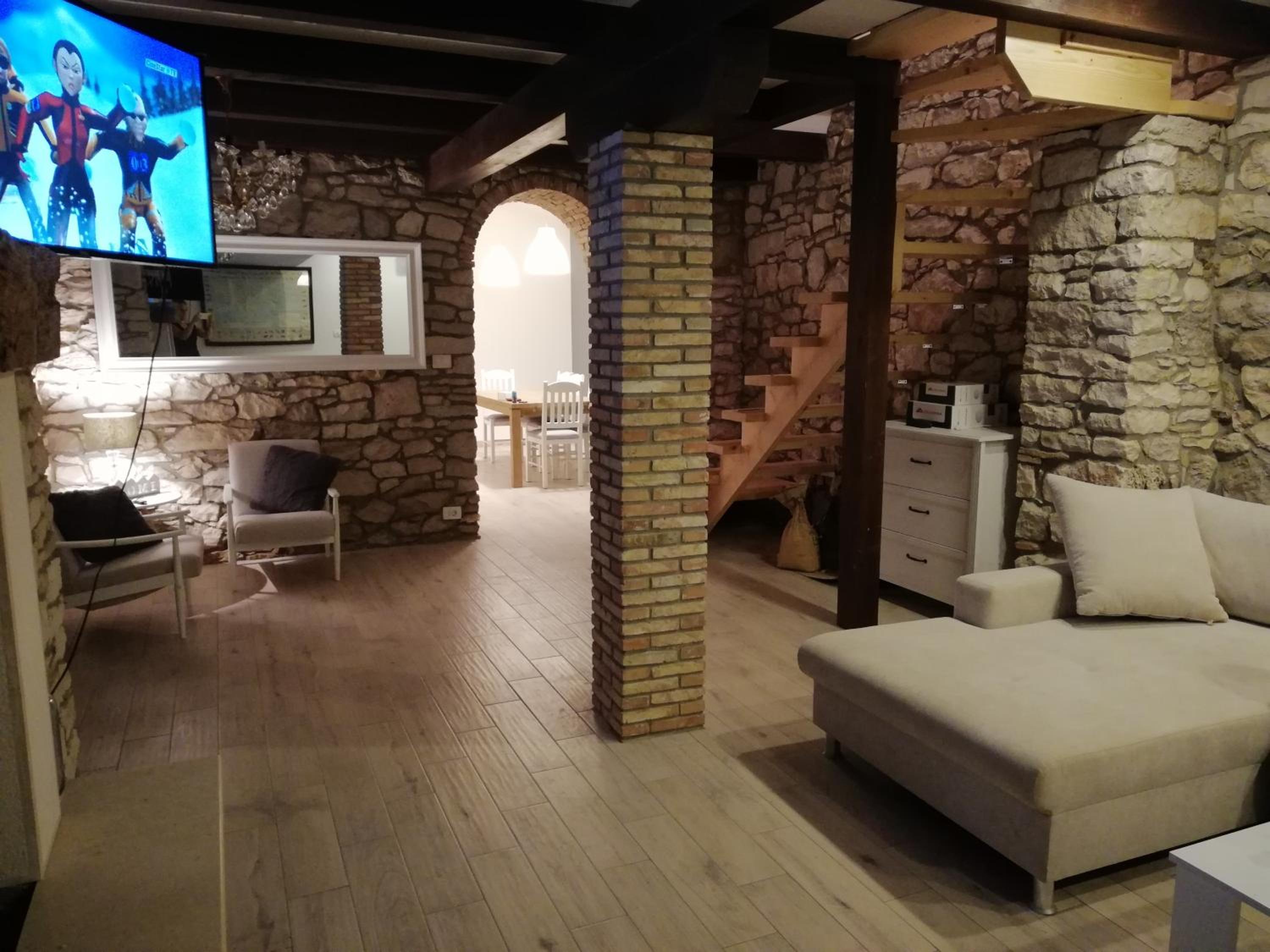Tailor's house view 4