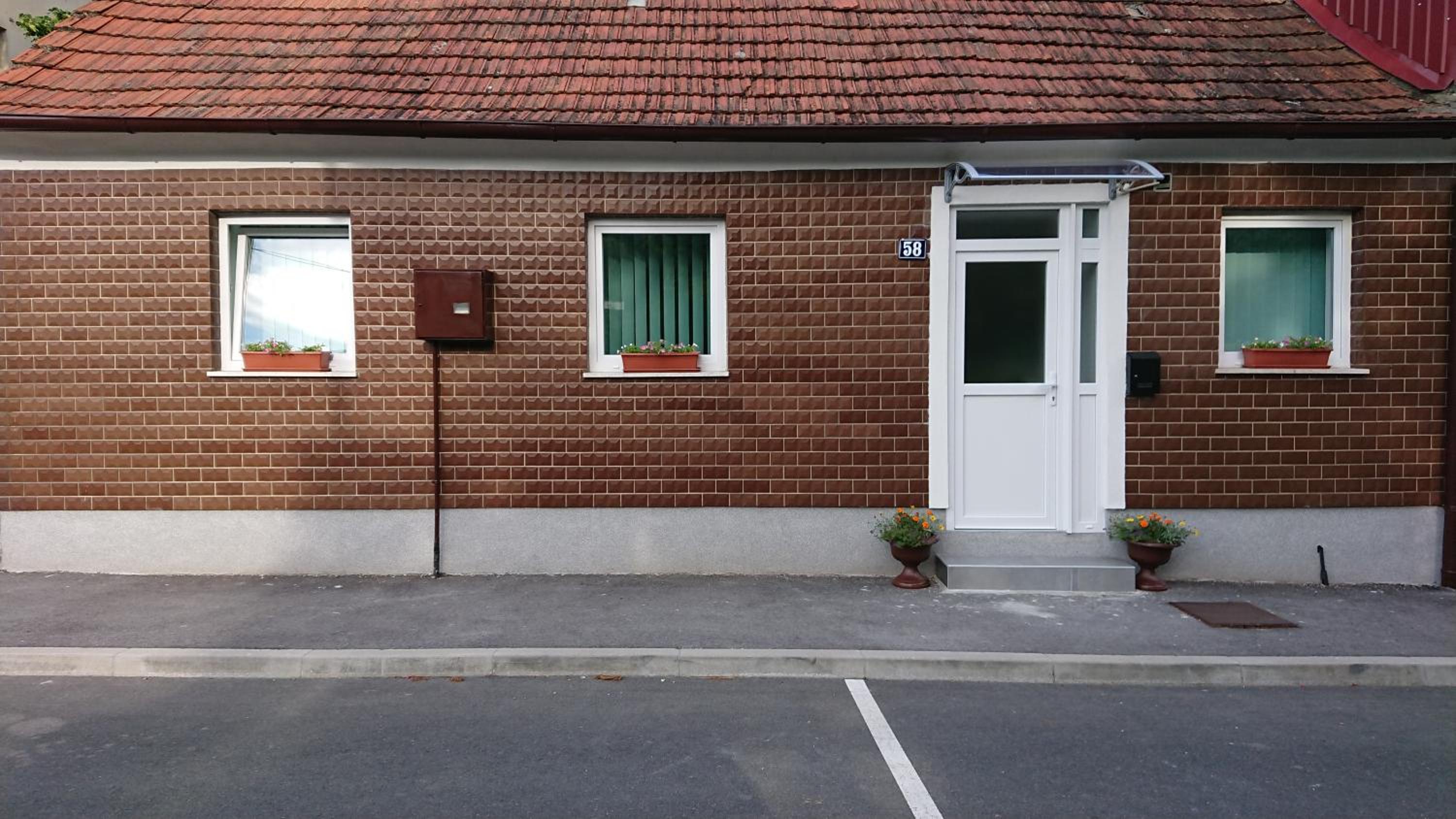 Hotel Apartman Sara vl. Franjo Klasić - Image 1