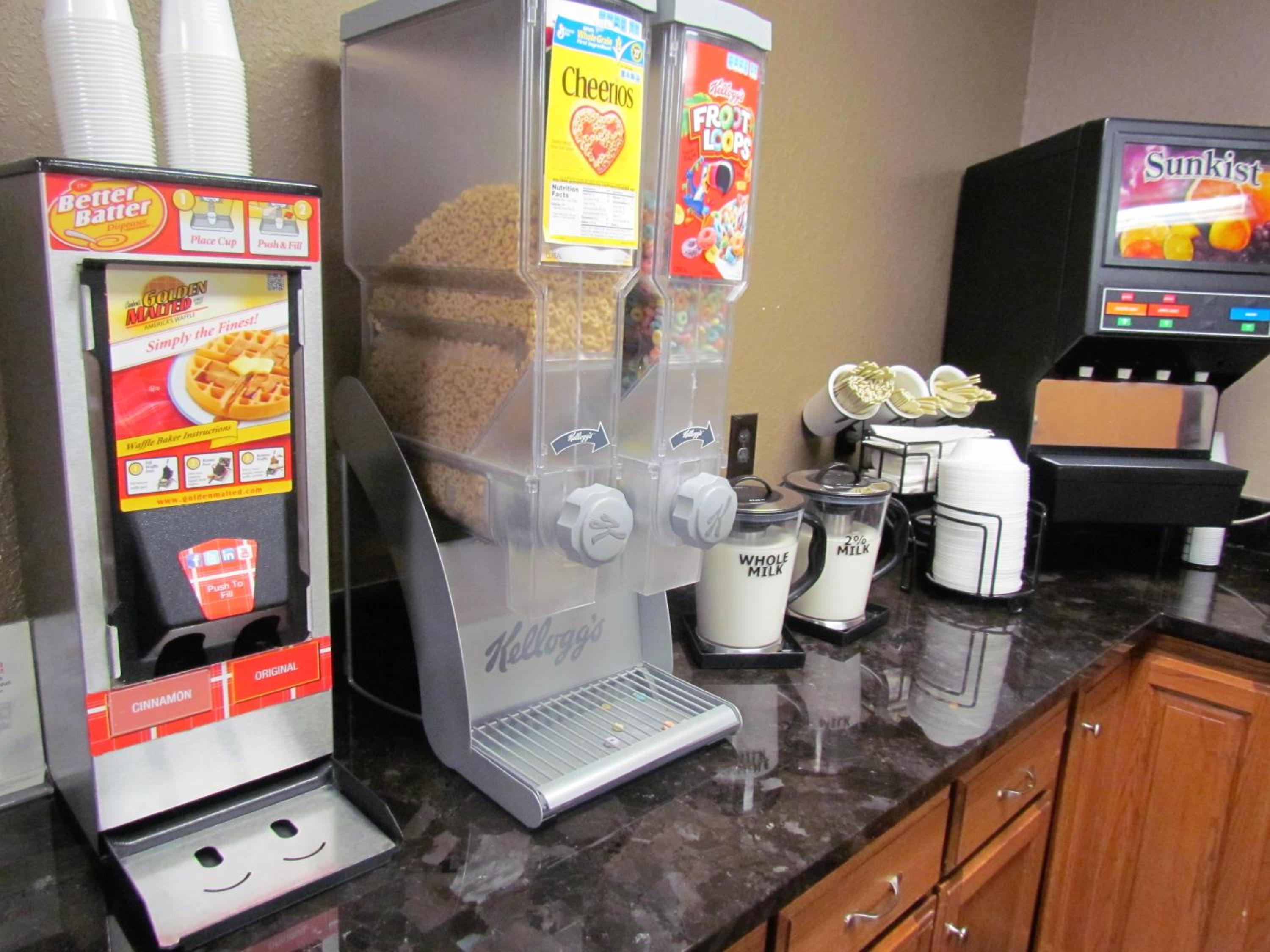 Canton Vacations - Oak Hill Inn  Suites - Property Image 1