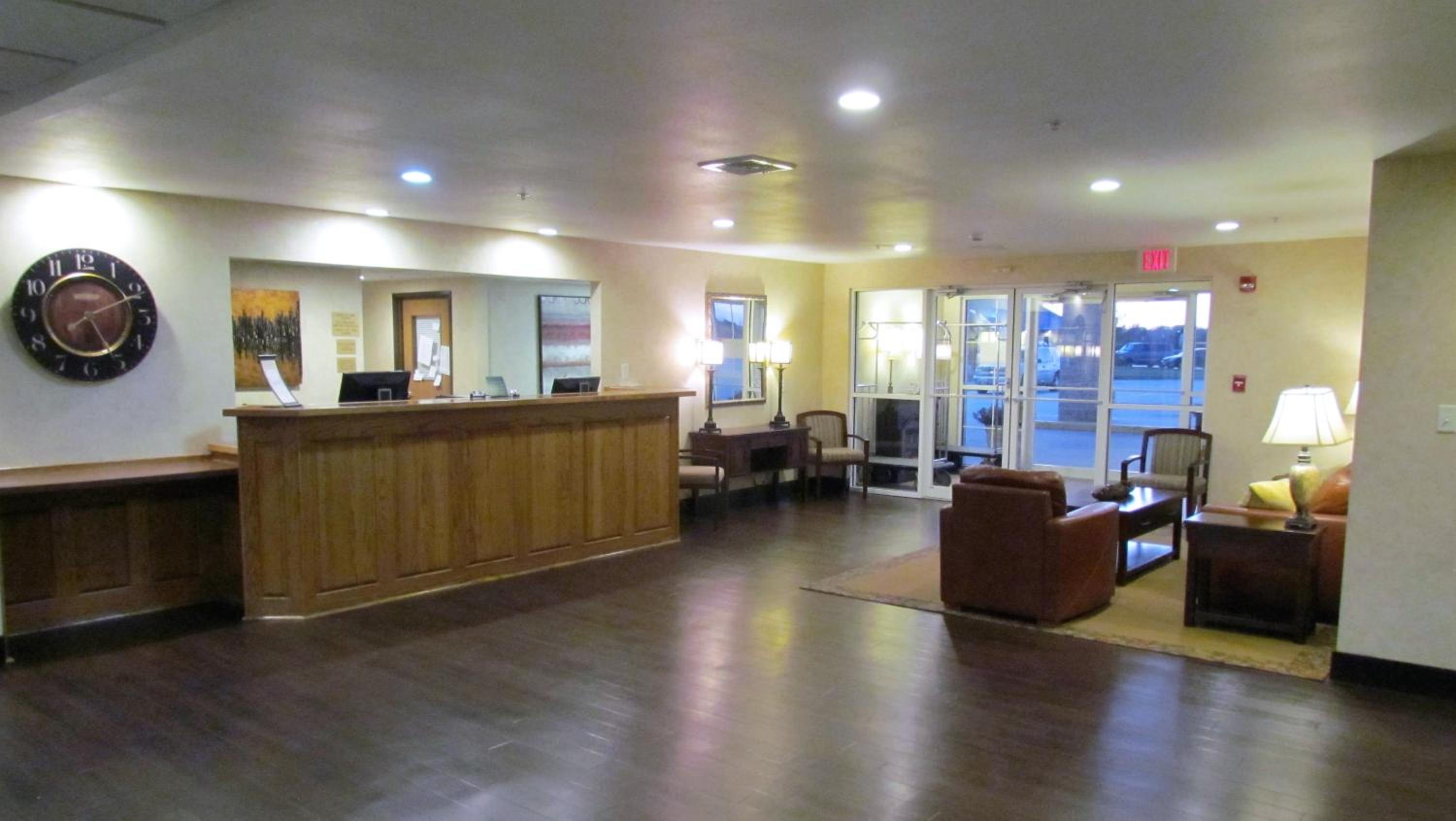 Canton Vacations - Oak Hill Inn  Suites - Property Image 3