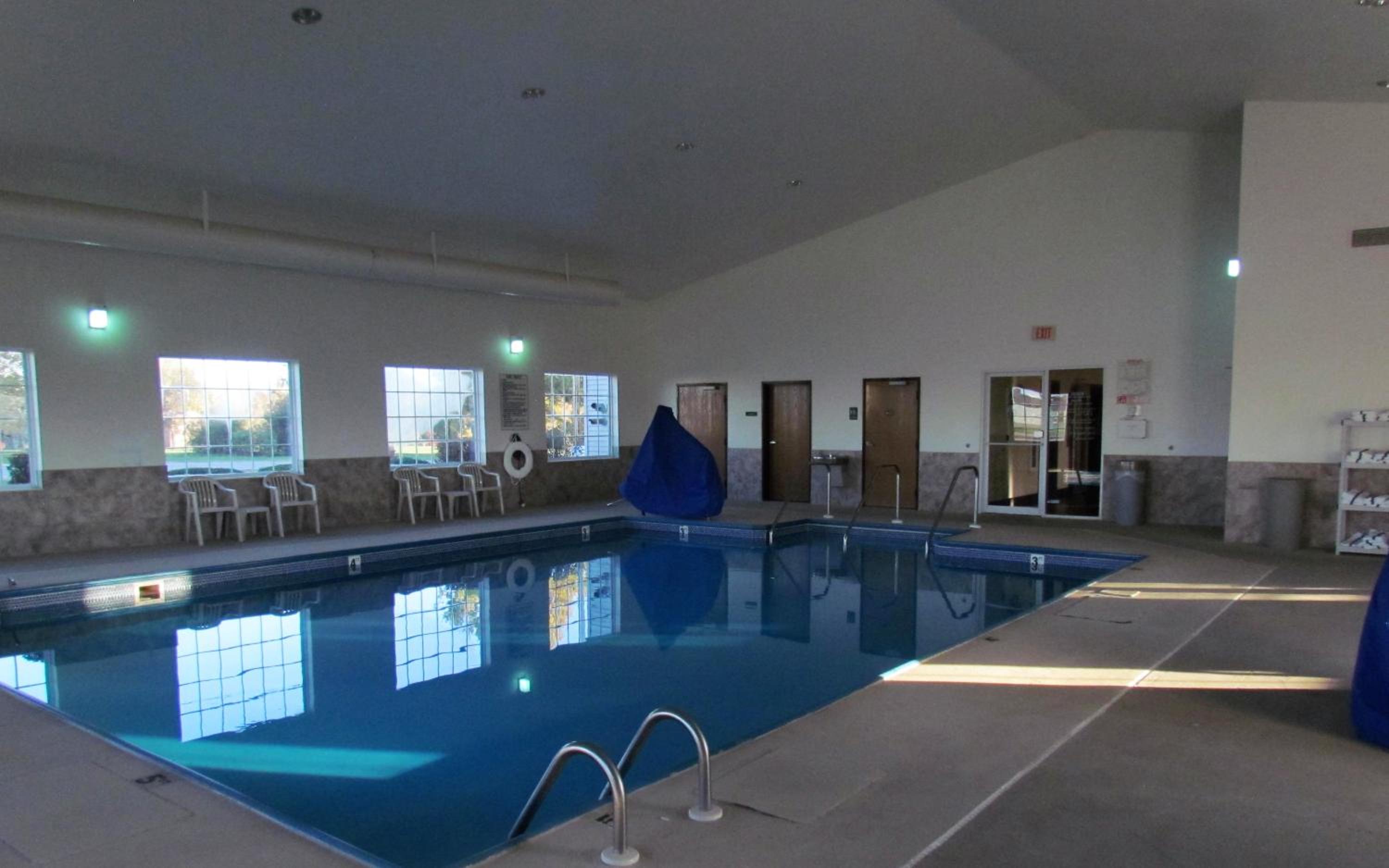Canton Vacations - Oak Hill Inn  Suites - Property Image 7