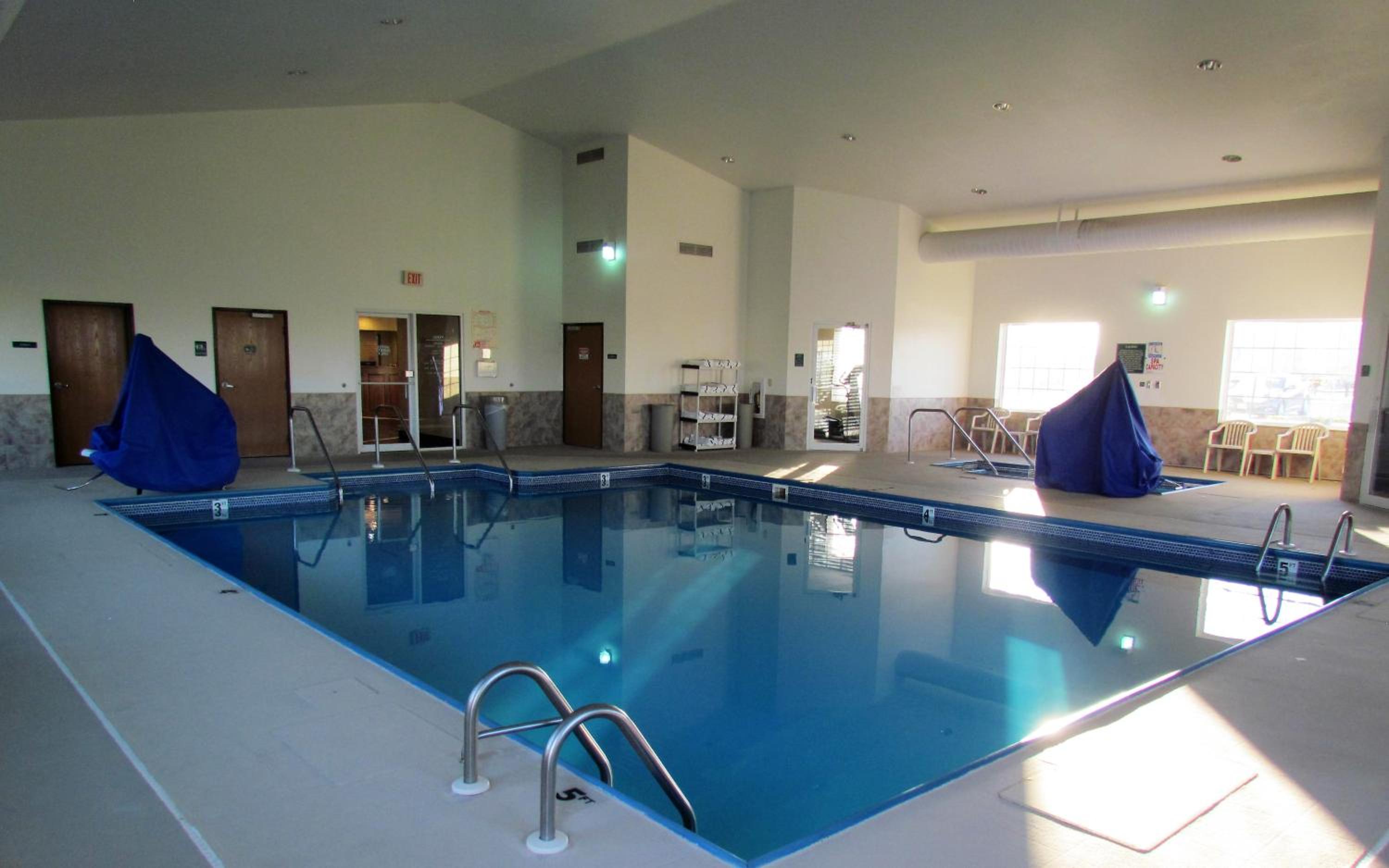 Canton Vacations - Oak Hill Inn  Suites - Property Image 9