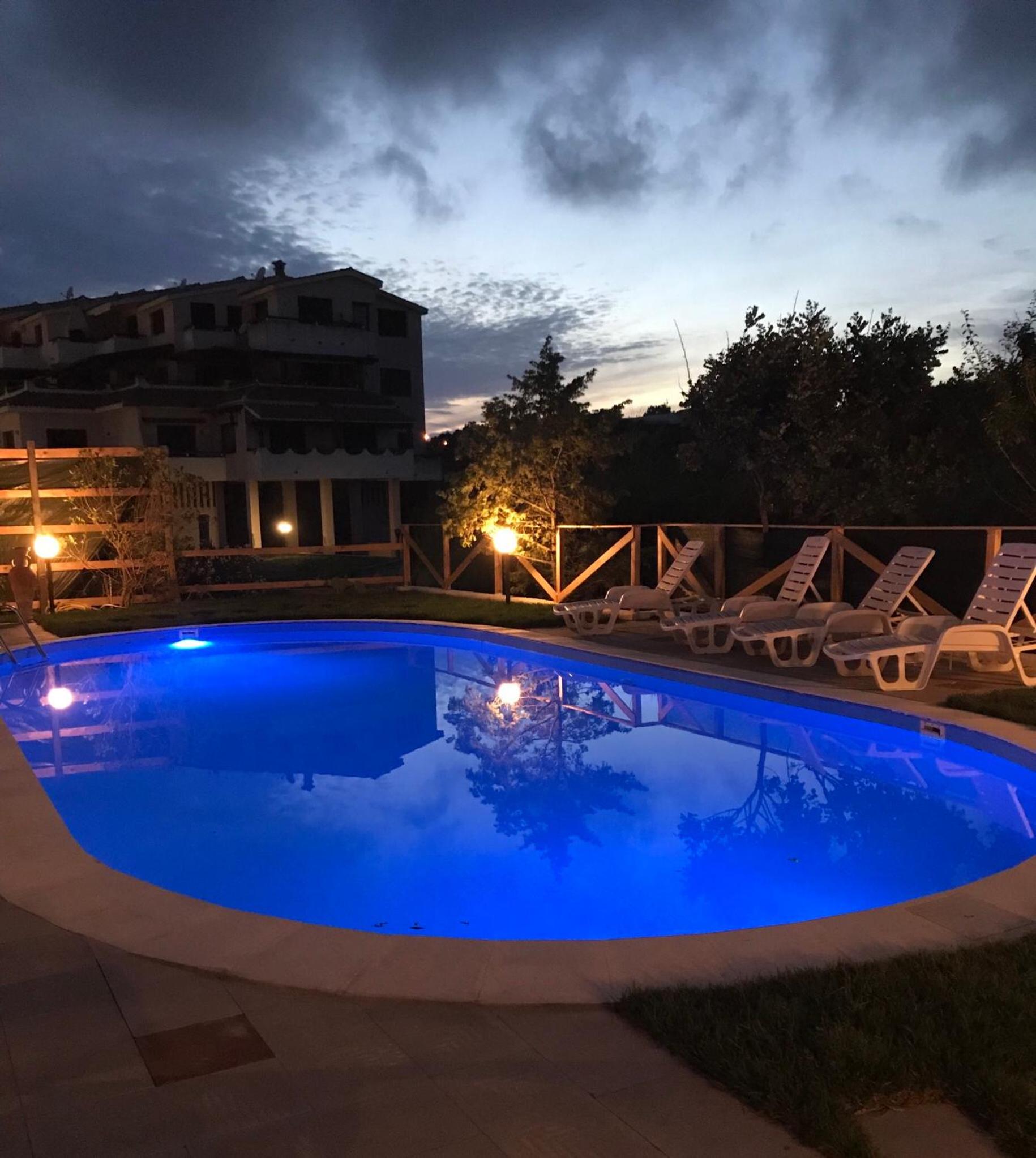 swimming pool