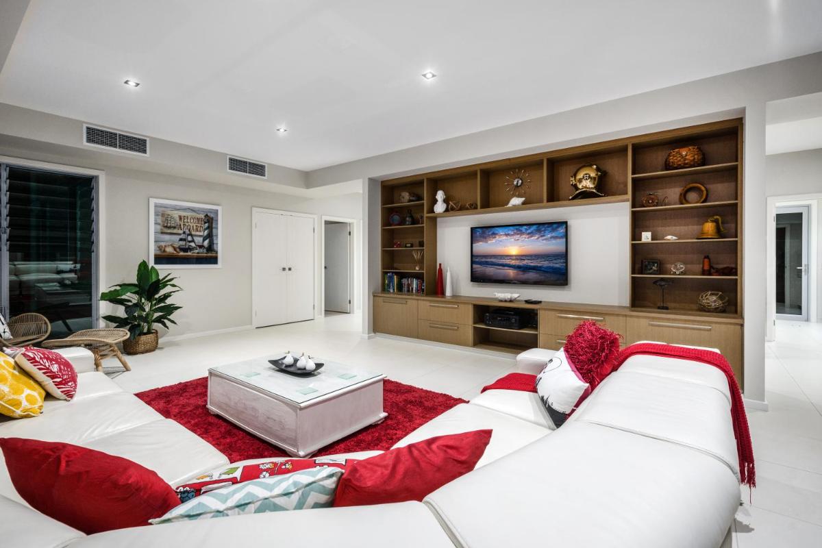 Luxury Tropical Haven - Pacific Avenue, Sunshine Beach