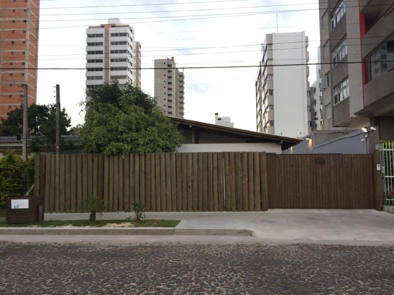 Casa Larrosa